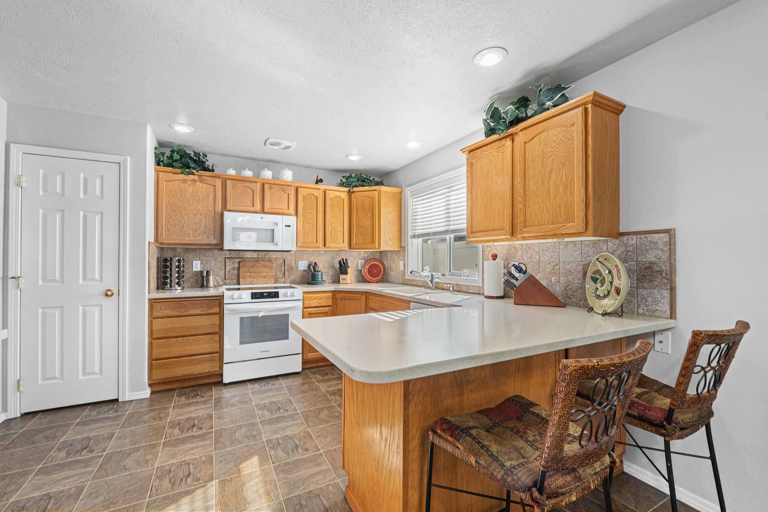 6004 Ruby Way - Photo 18