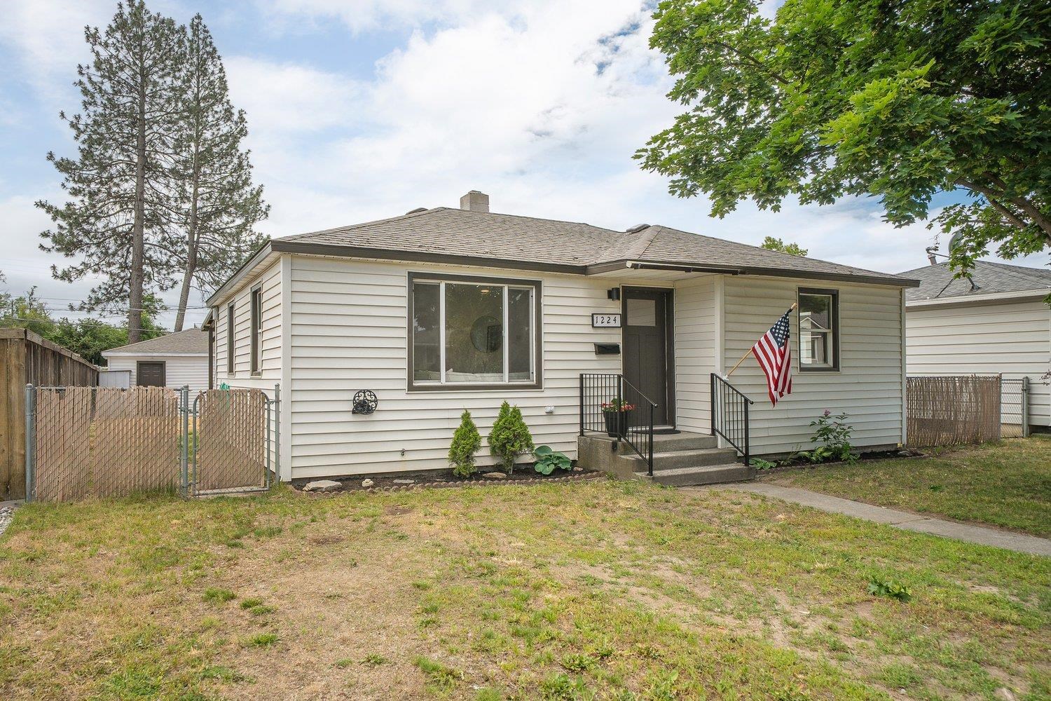 1224 E Central Ave - Photo 1