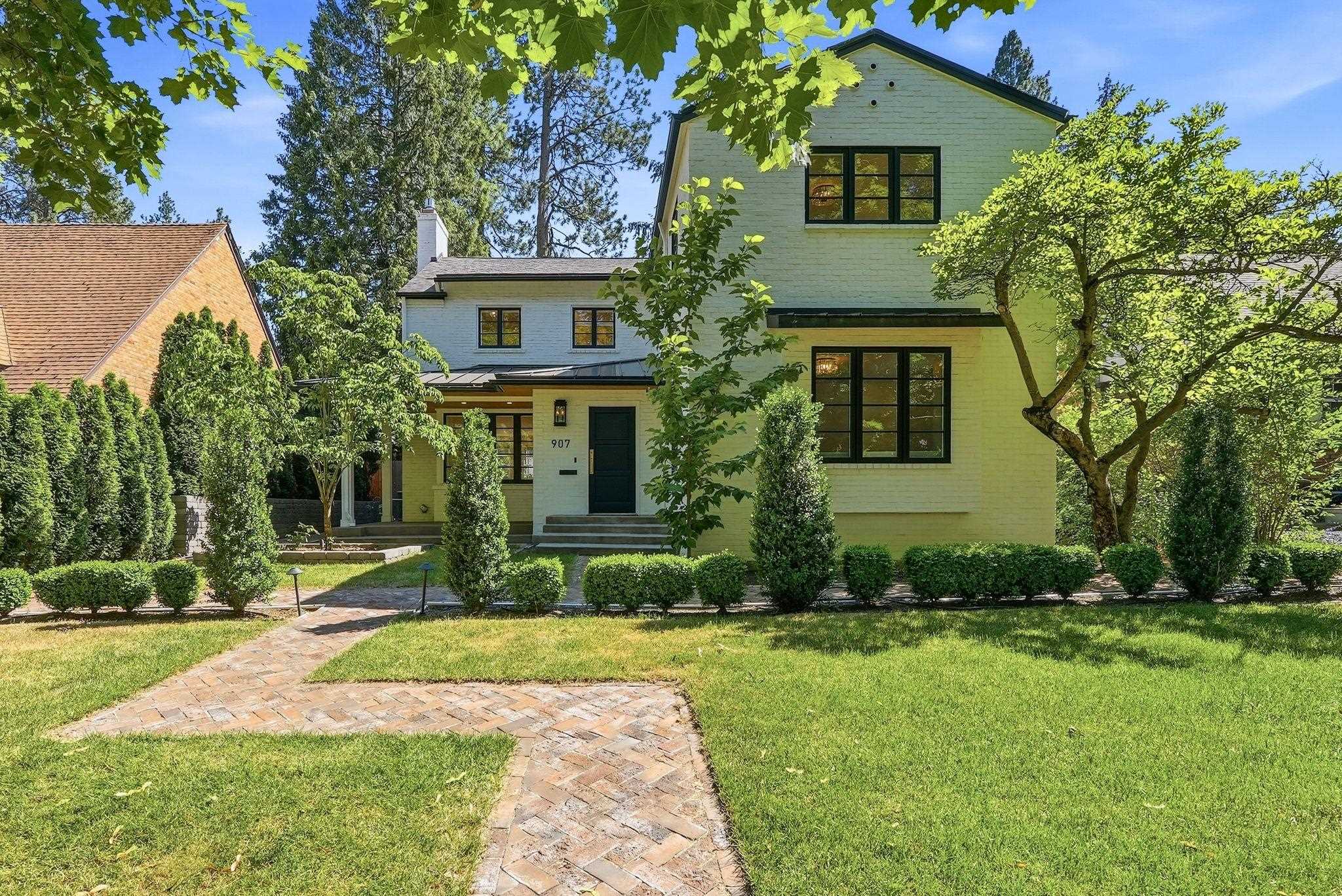 907 W 20TH Ave - Photo 1