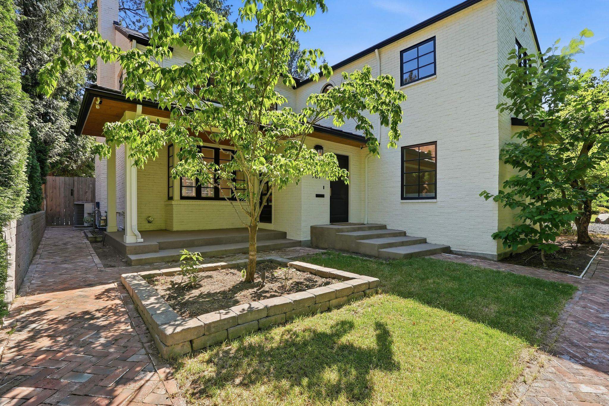 907 W 20TH Ave - Photo 3