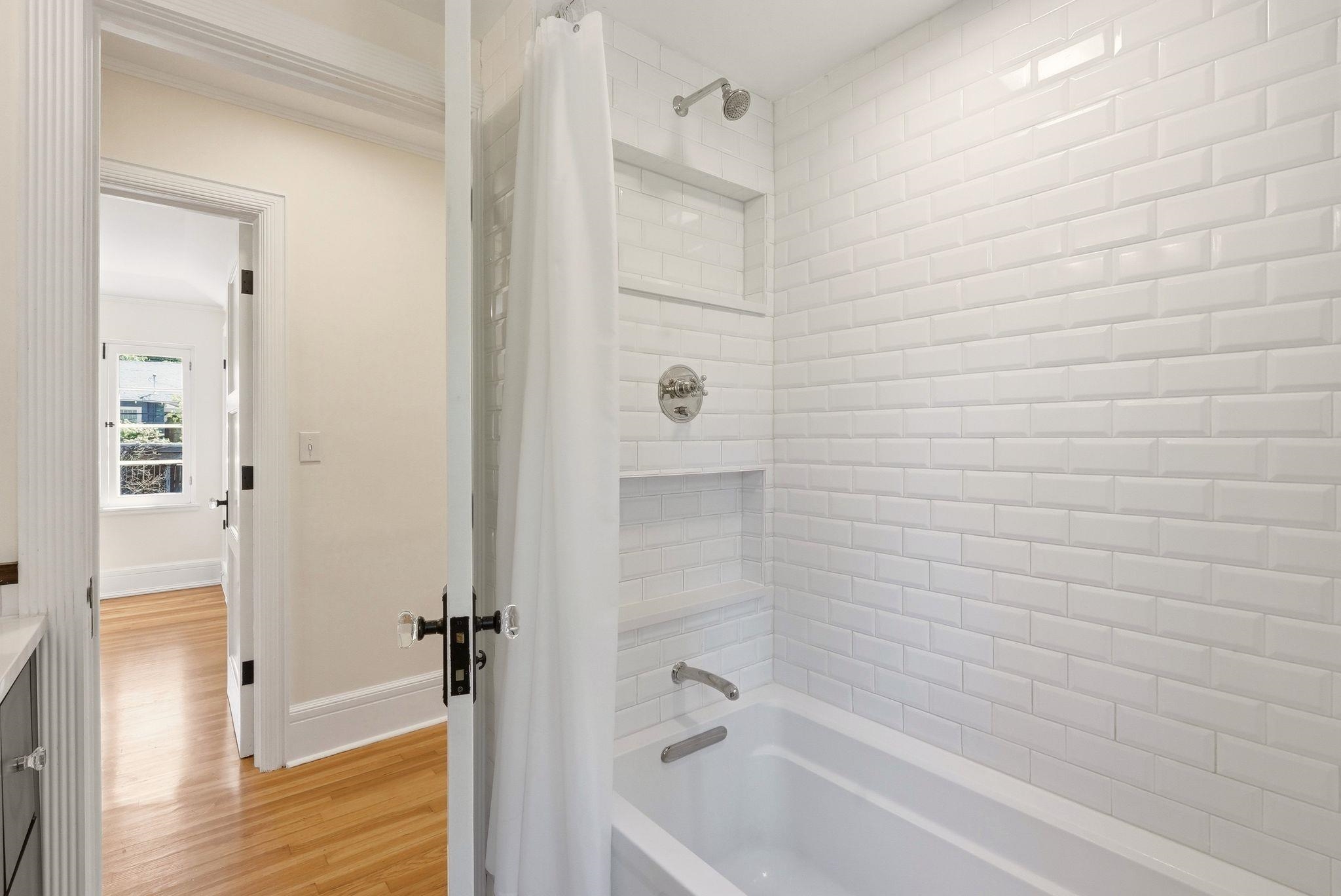907 W 20TH Ave - Photo 32