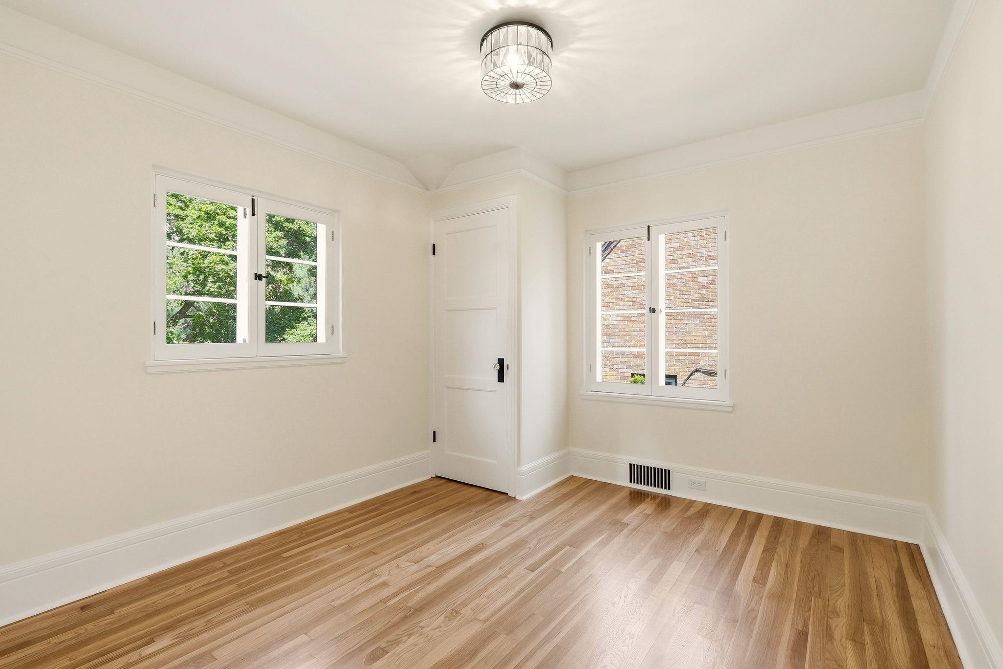 907 W 20TH Ave - Photo 33