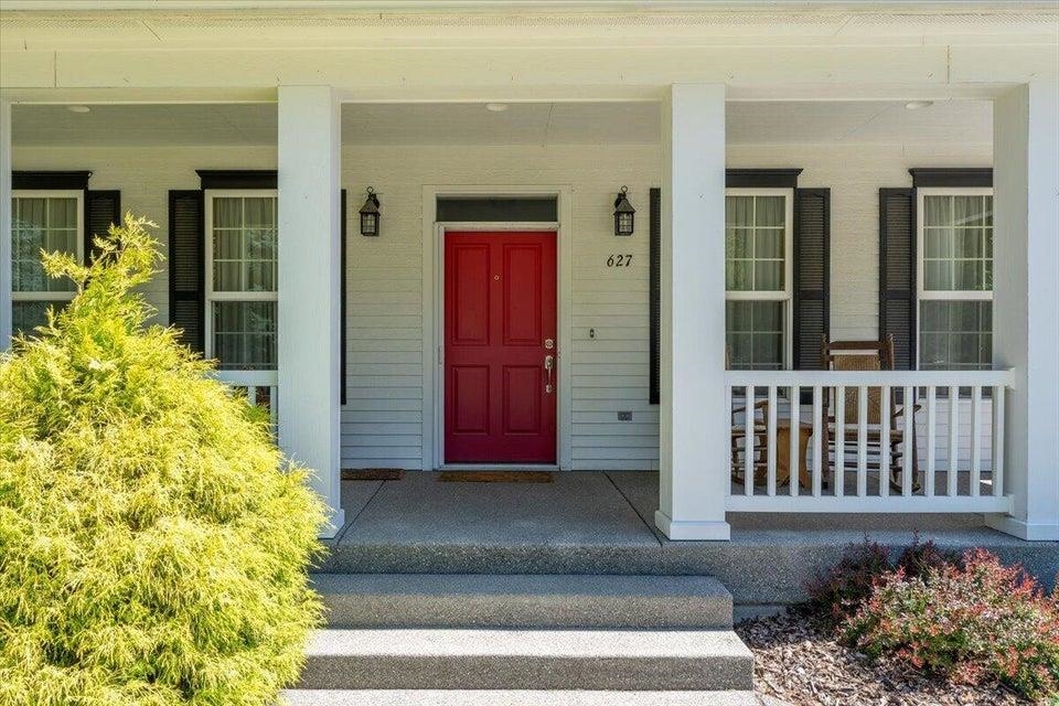 627 Palmer Ln - Photo 4