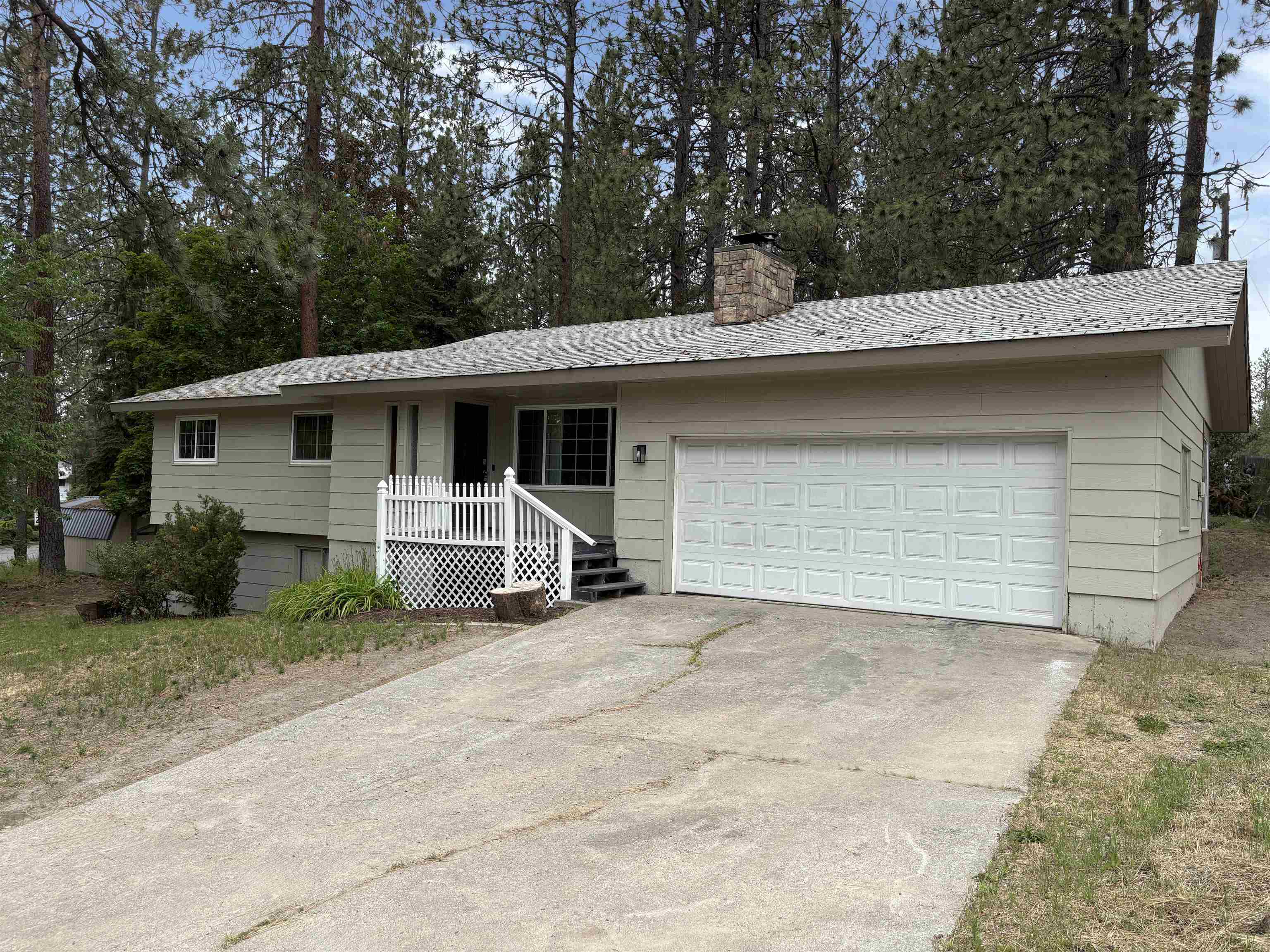 13107 E 25th Ave - Photo 1
