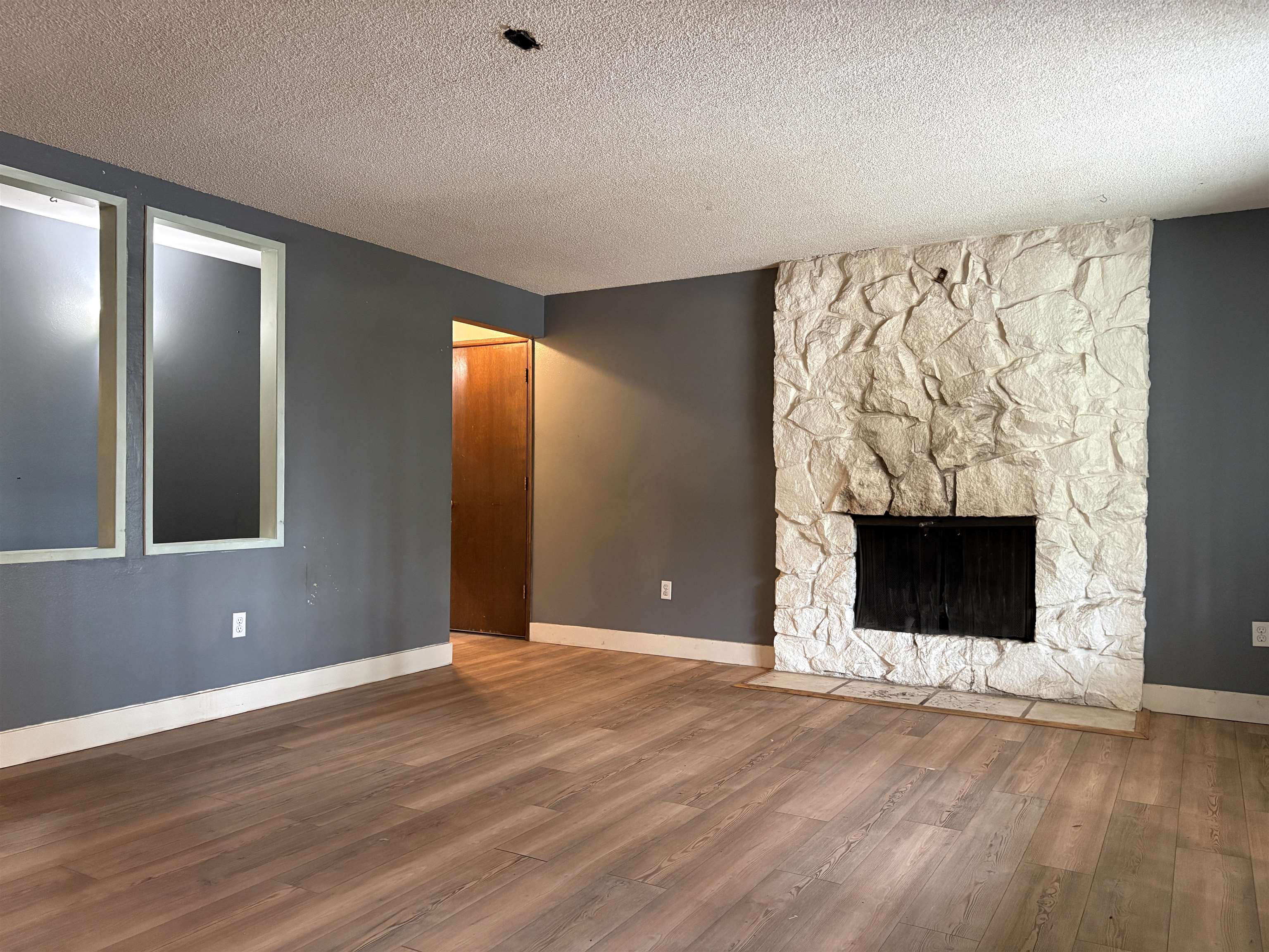 13107 E 25th Ave - Photo 5