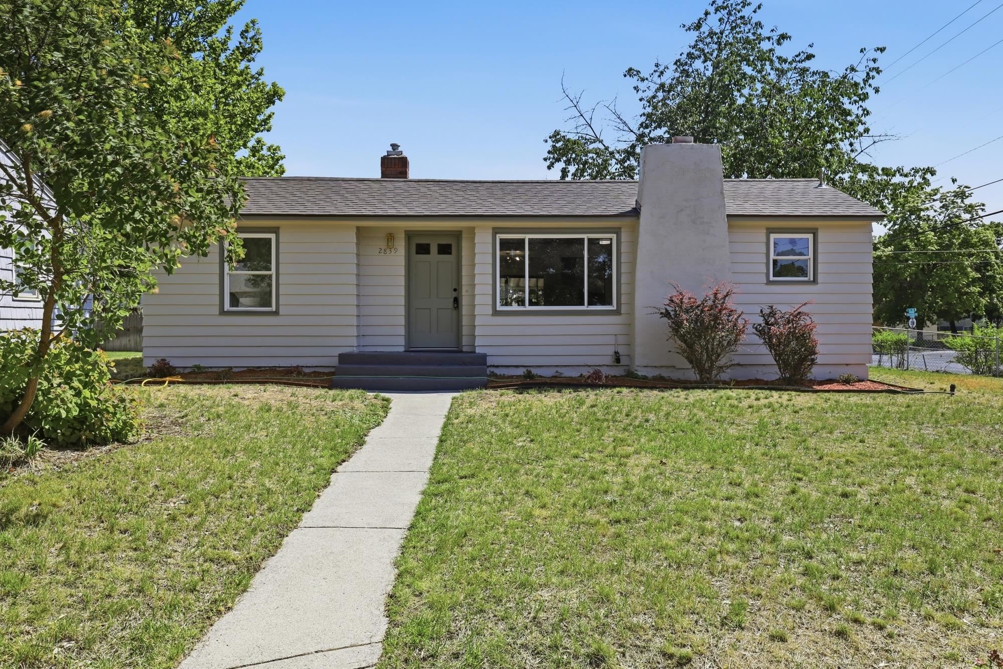 2839 W Sanson Ave - Photo 1