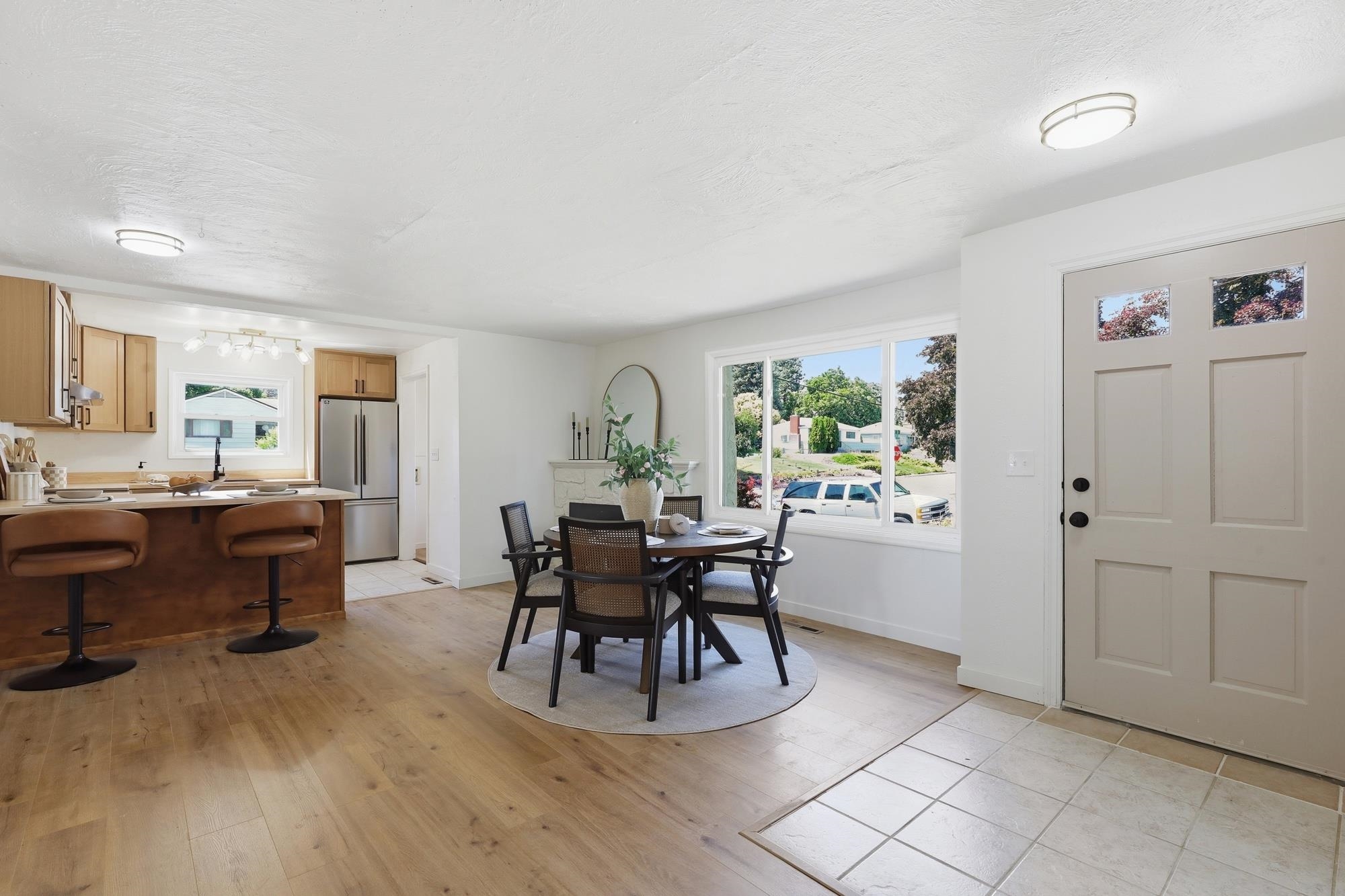 2839 W Sanson Ave - Photo 6