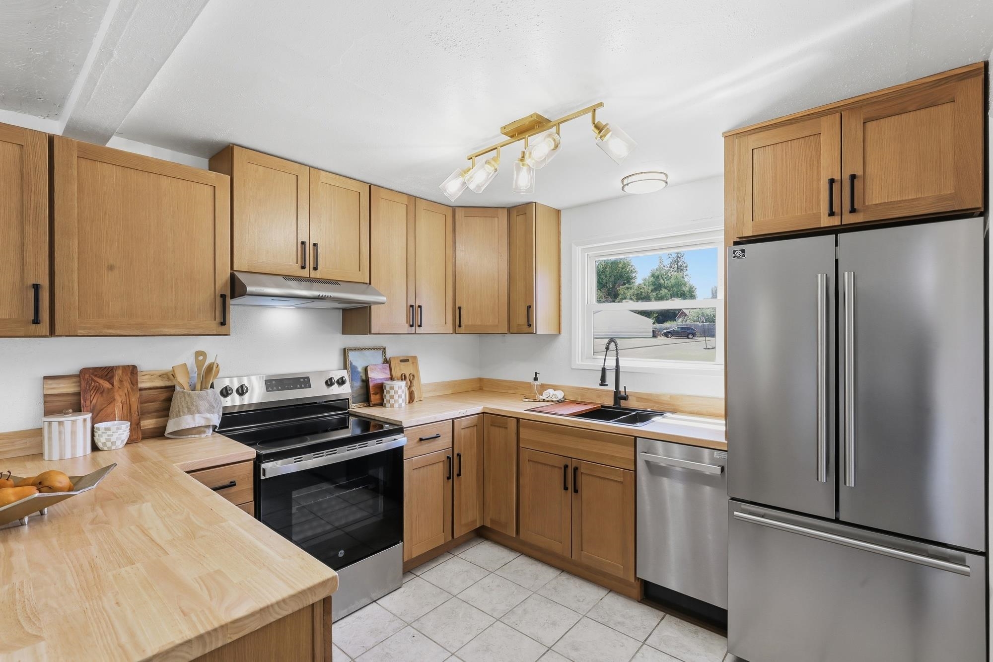 2839 W Sanson Ave - Photo 10