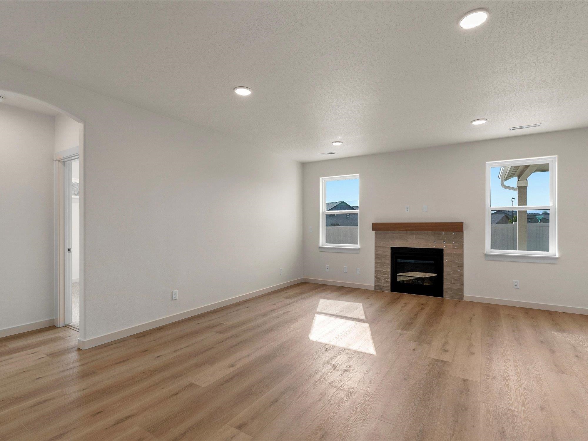 1533 W 67th Ave - Photo 3