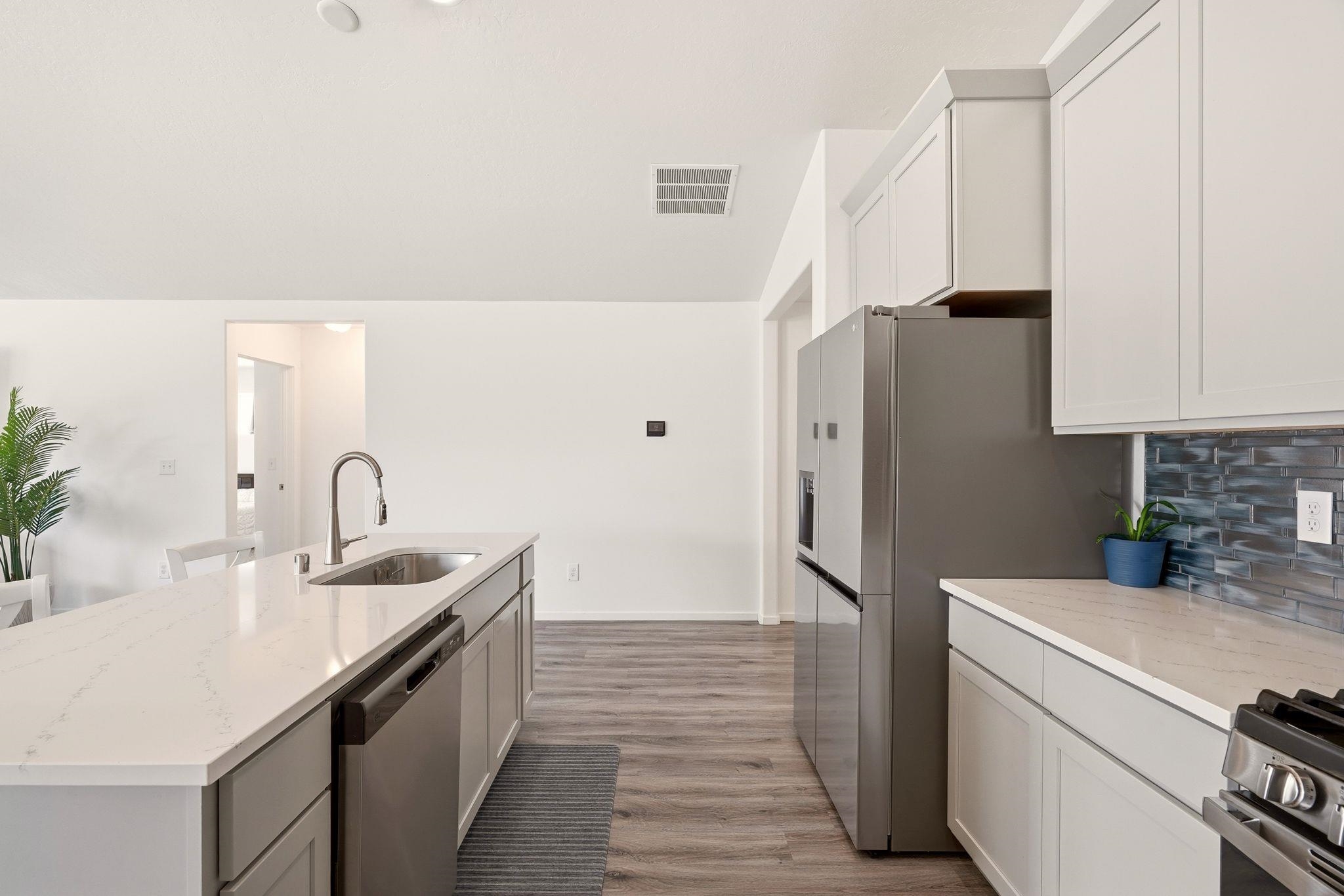 120 S Beeman St - Photo 15