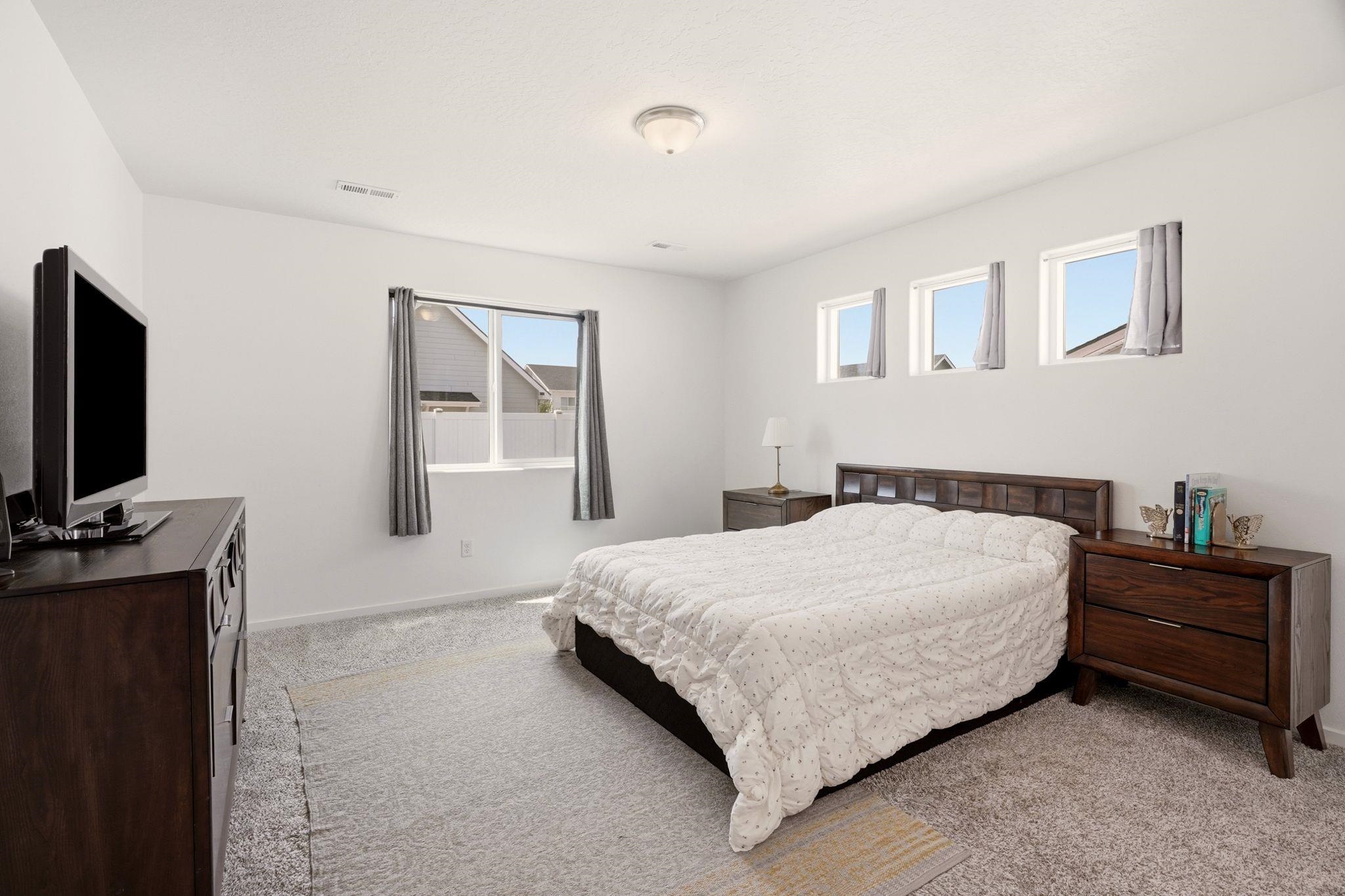 120 S Beeman St - Photo 18