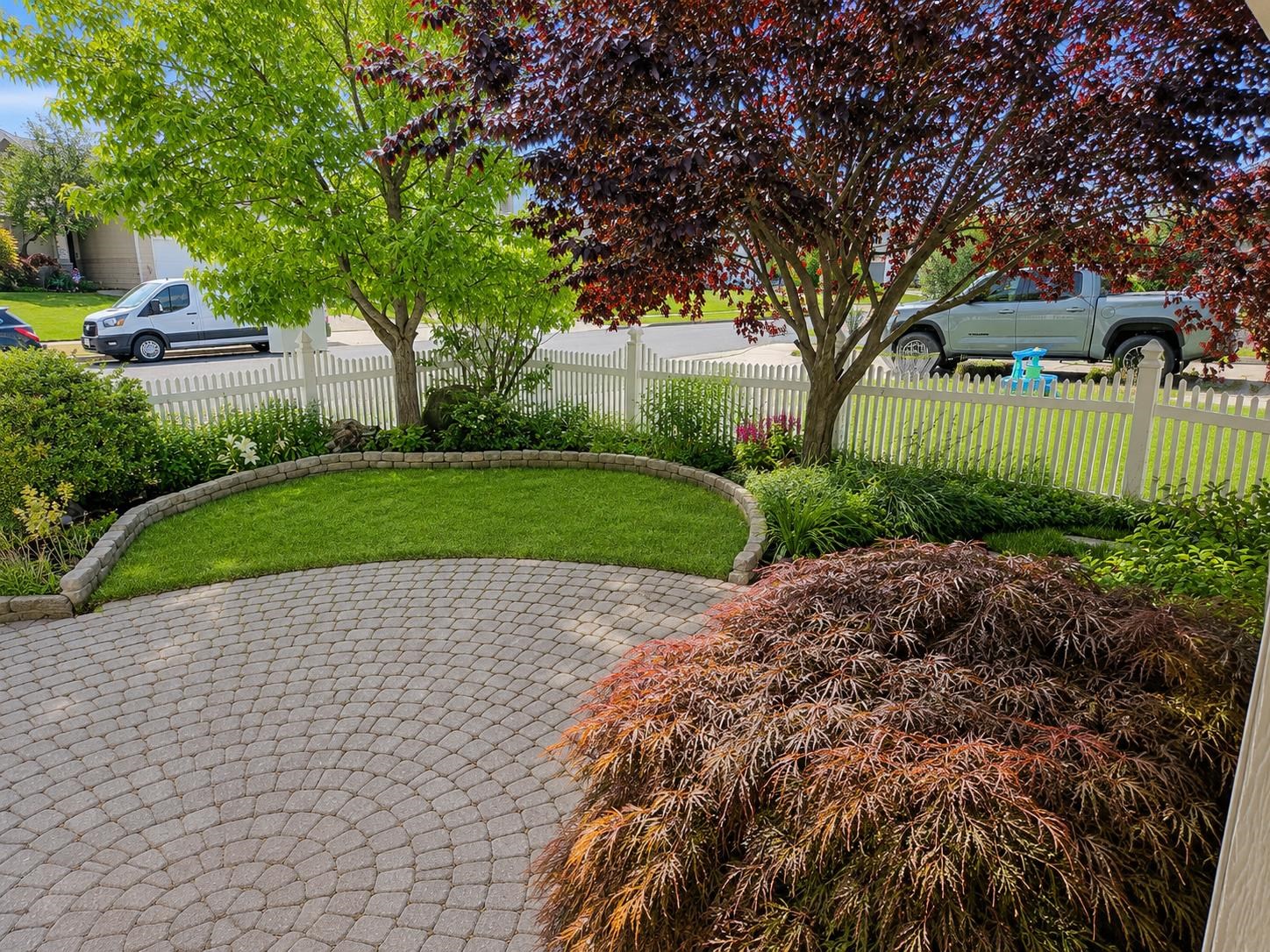 3211 E 43rd Ave - Photo 2