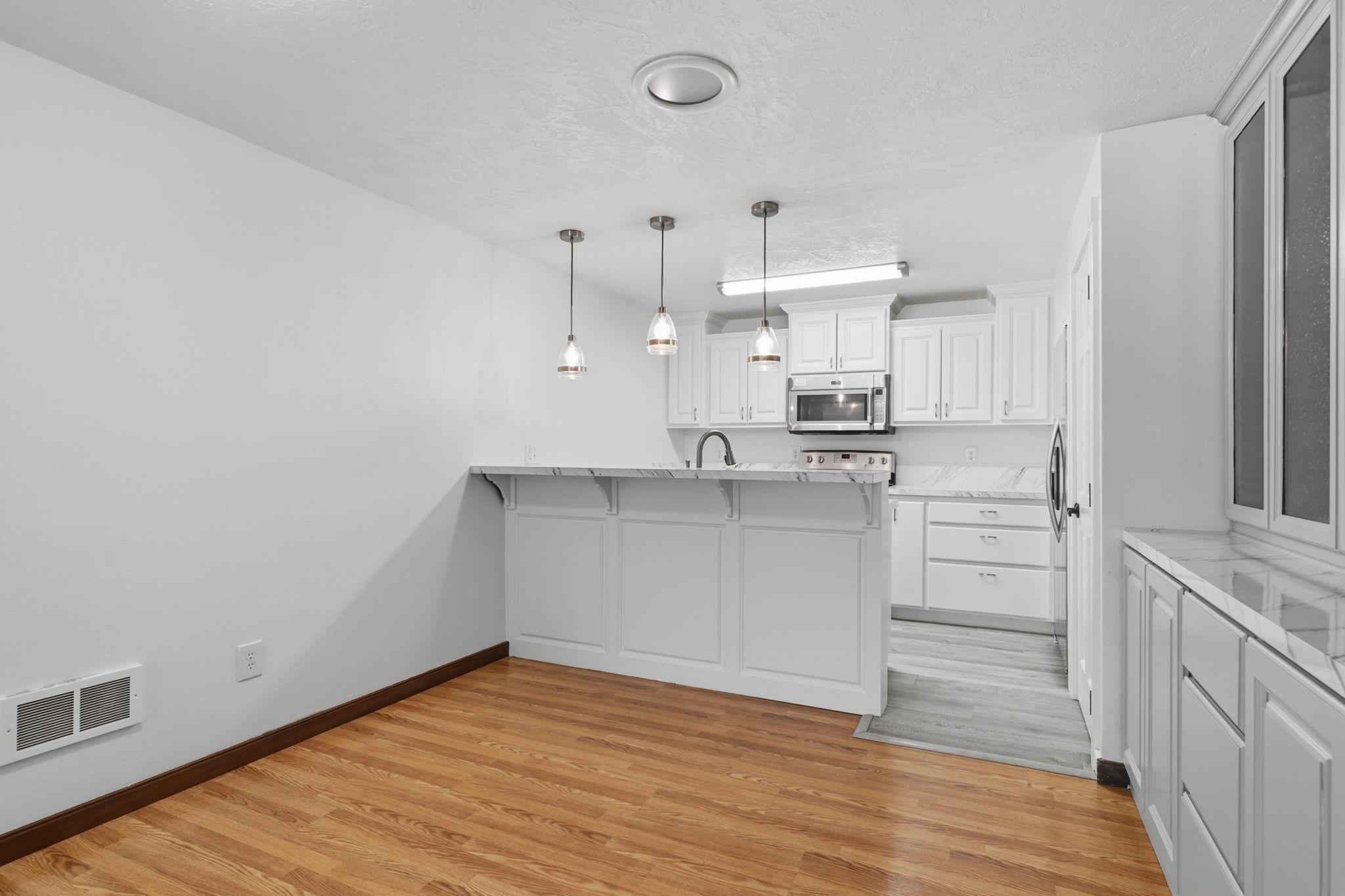 6106 E 6th Ave - Photo 3