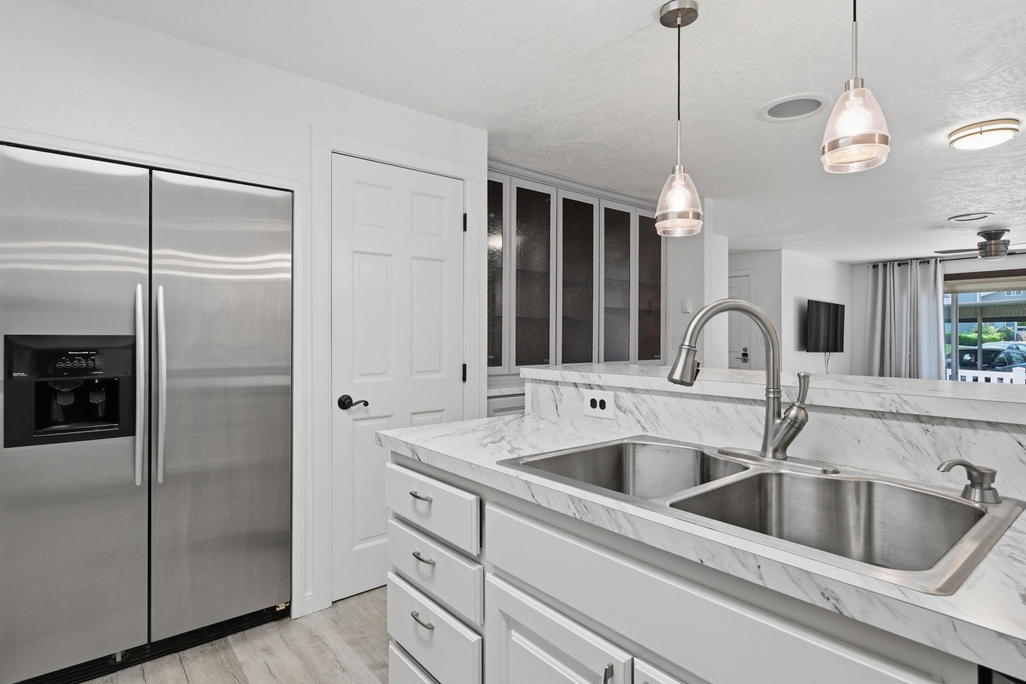 6106 E 6th Ave - Photo 7