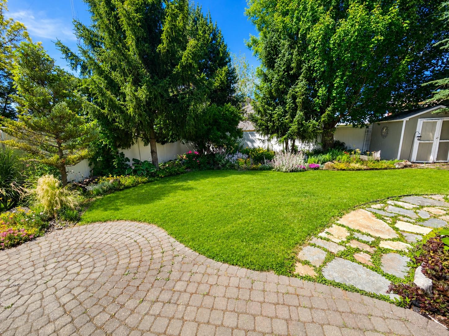 3211 E 43rd Ave - Photo 32