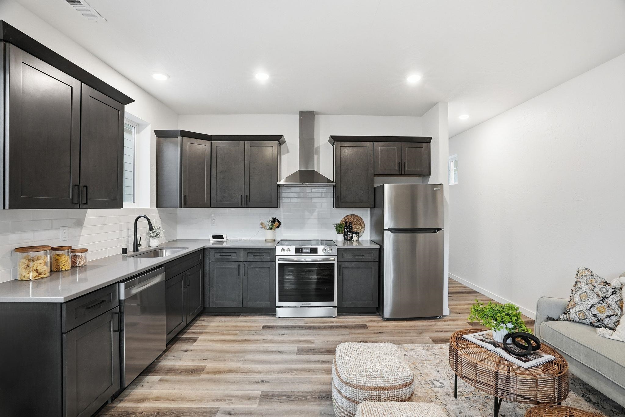 3613 E 8th Ave - Photo 6