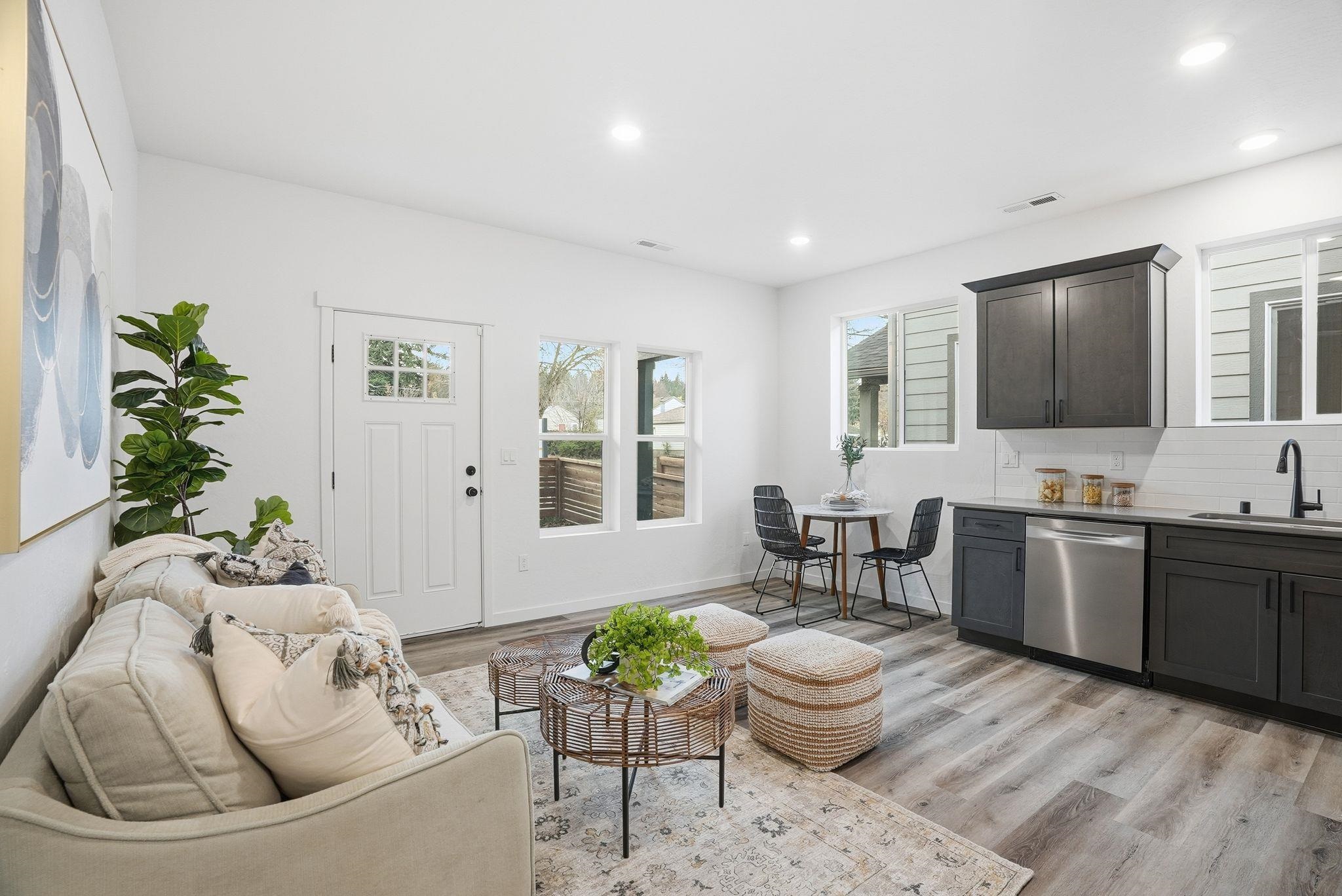 3613 E 8th Ave - Photo 8