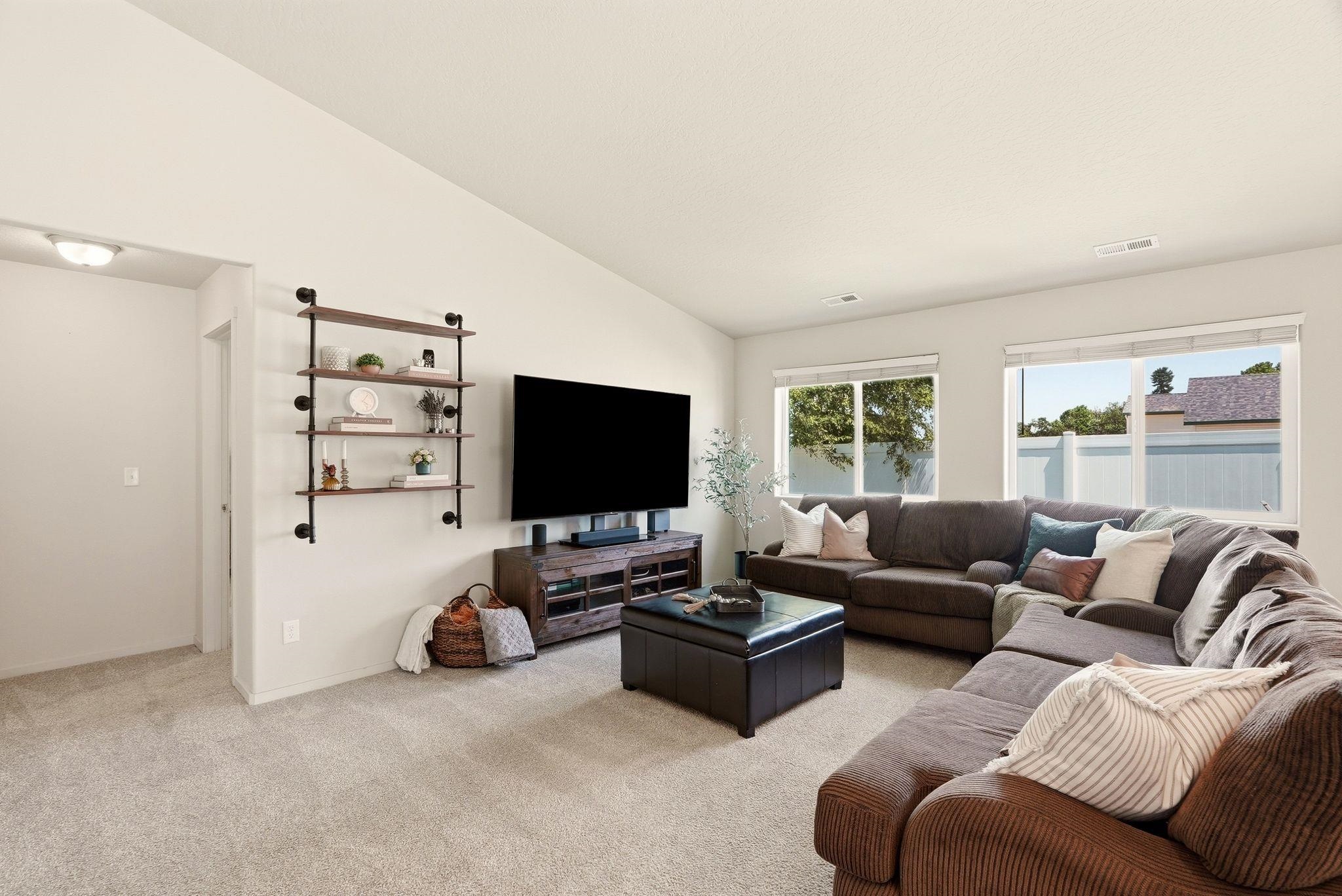 1602 N Arties Rd - Photo 3