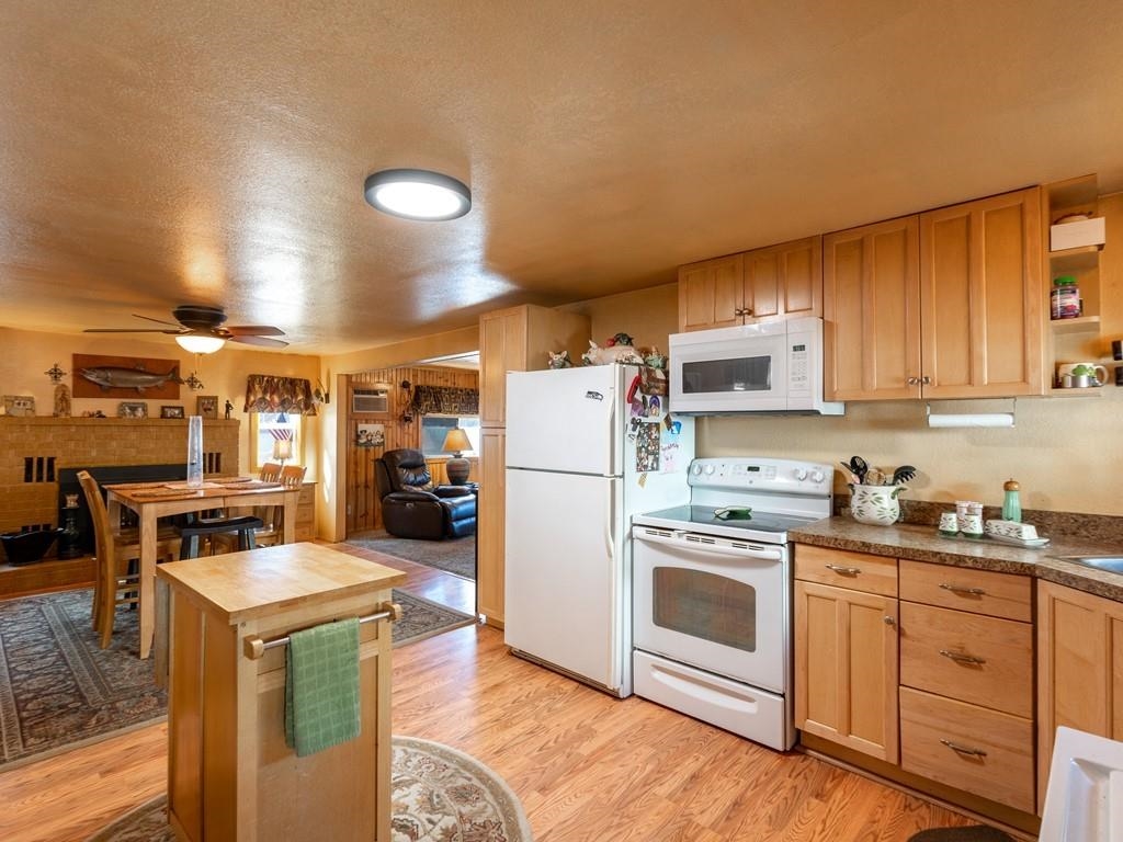 46999 E Deer Lake Way - Photo 11