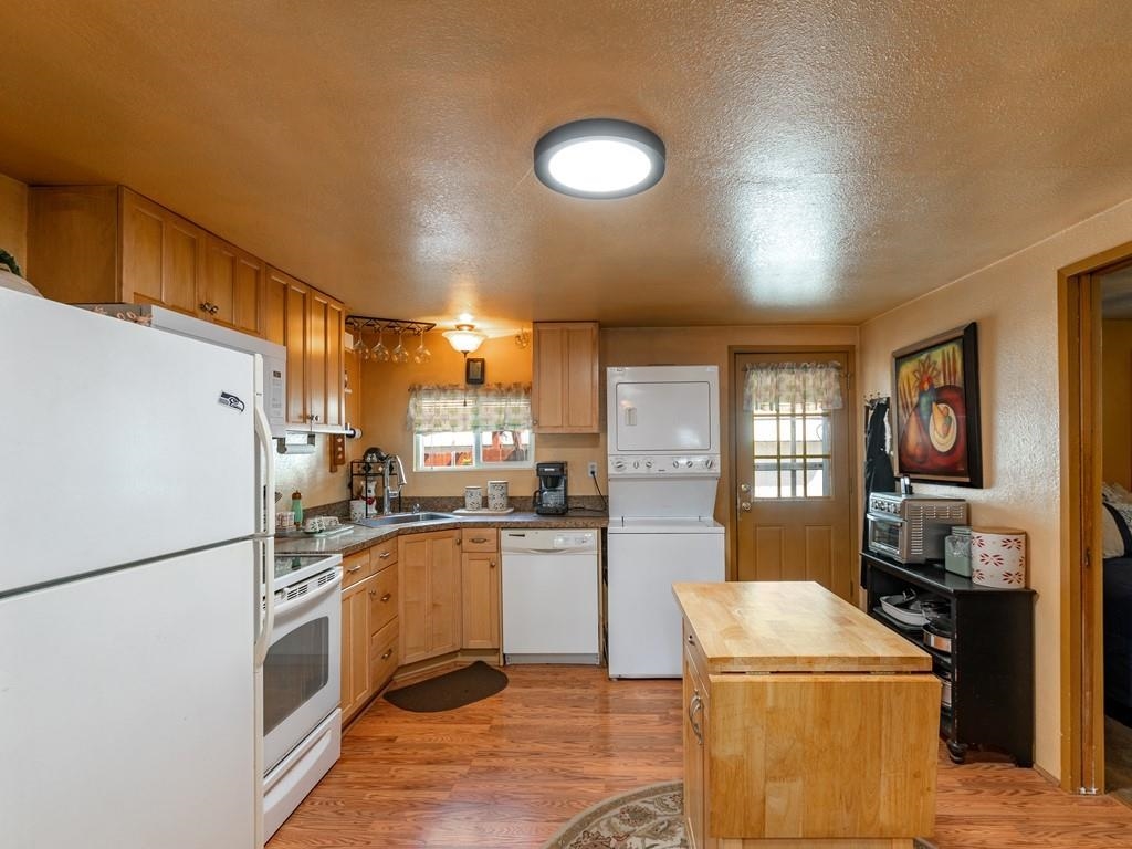 46999 E Deer Lake Way - Photo 12