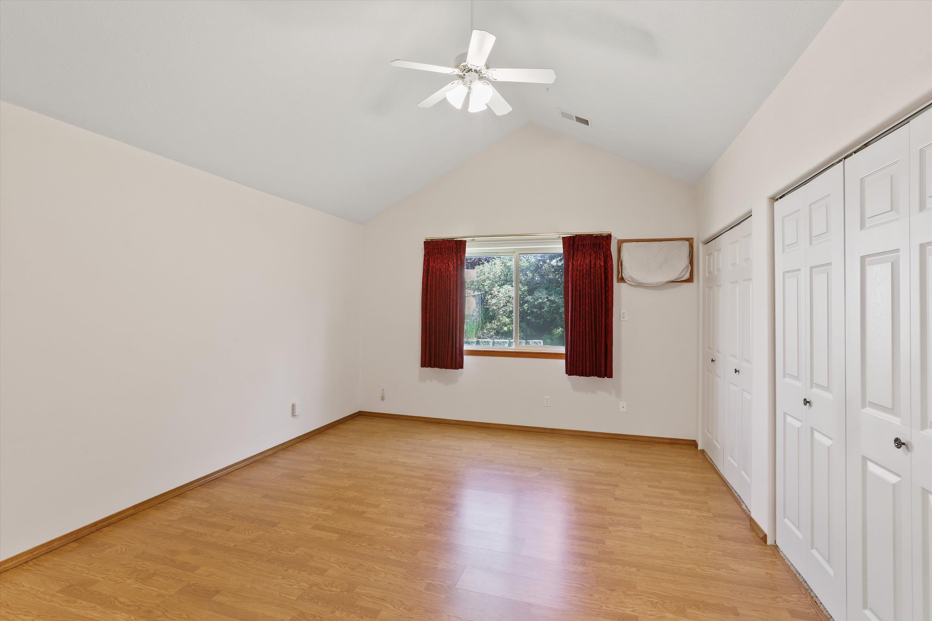 902 N Golden Ct - Photo 15