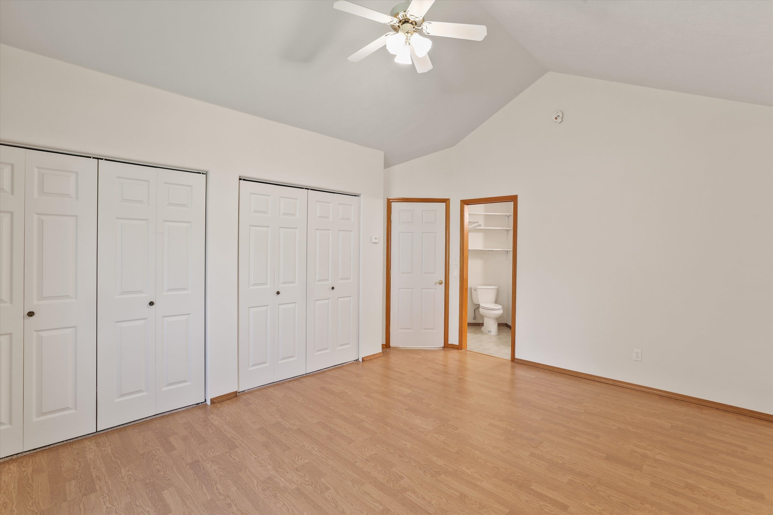 902 N Golden Ct - Photo 5