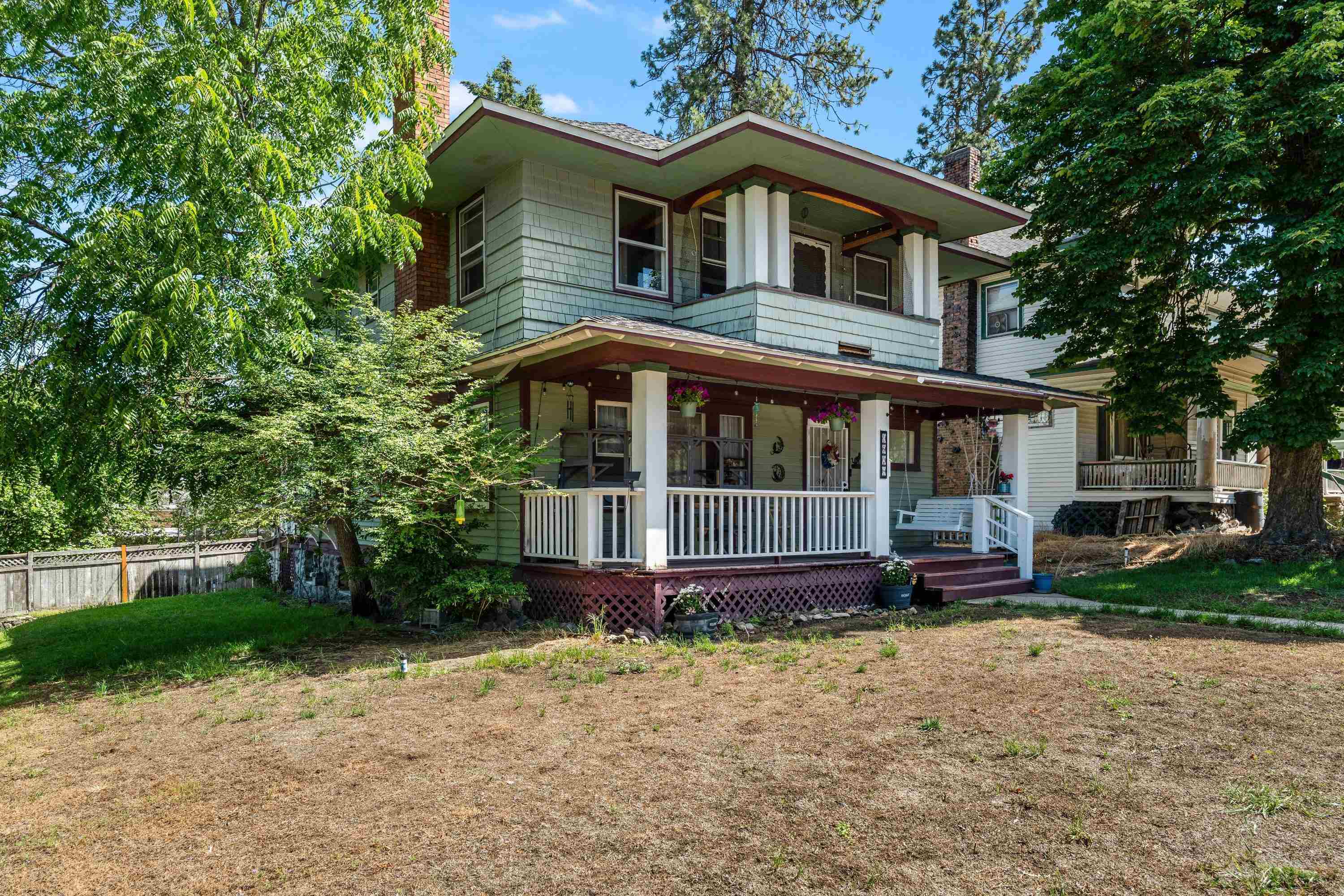 1628 W 8th Ave - Photo 2