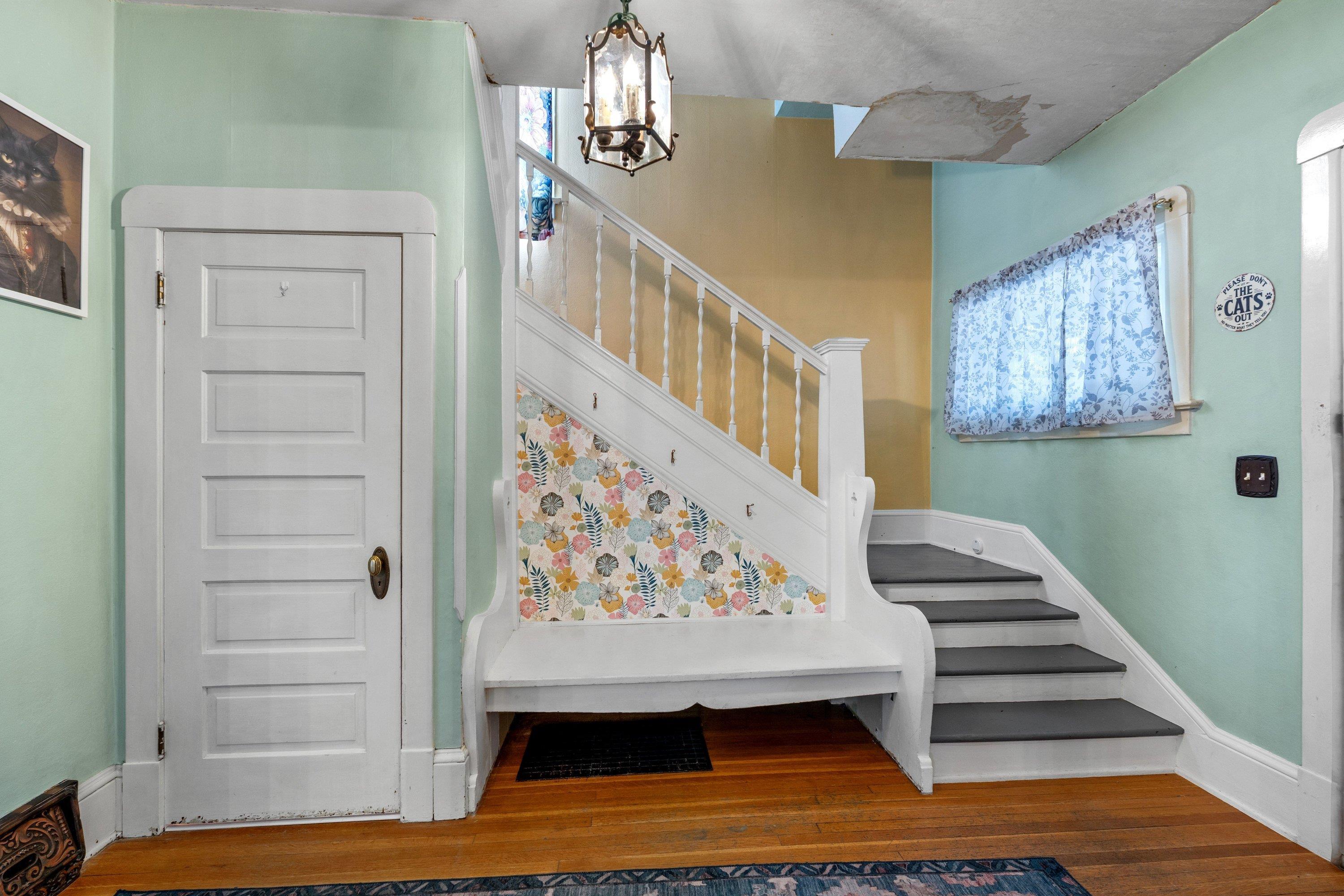 1628 W 8th Ave - Photo 9
