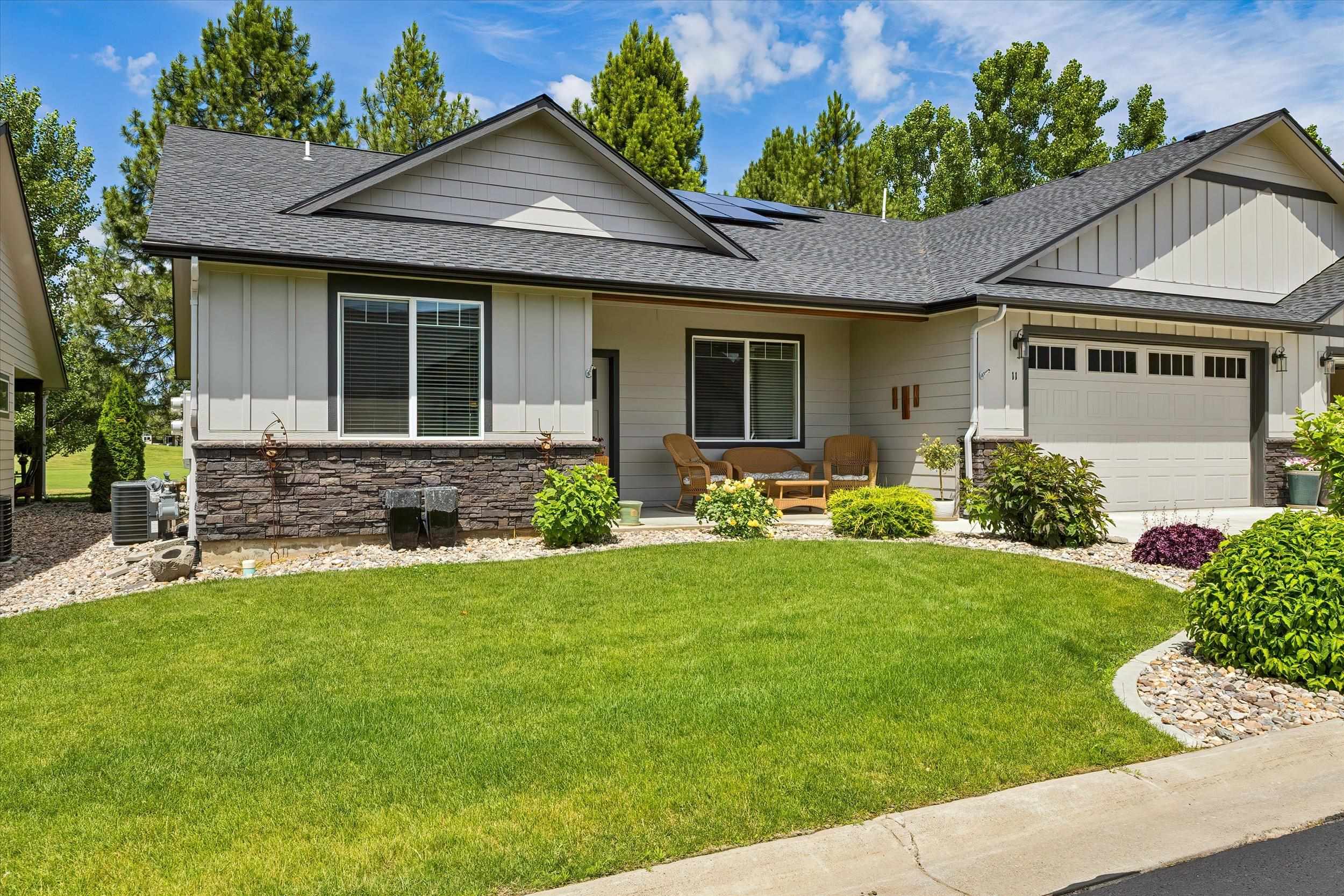 1109 N Country Club Dr - Photo 1