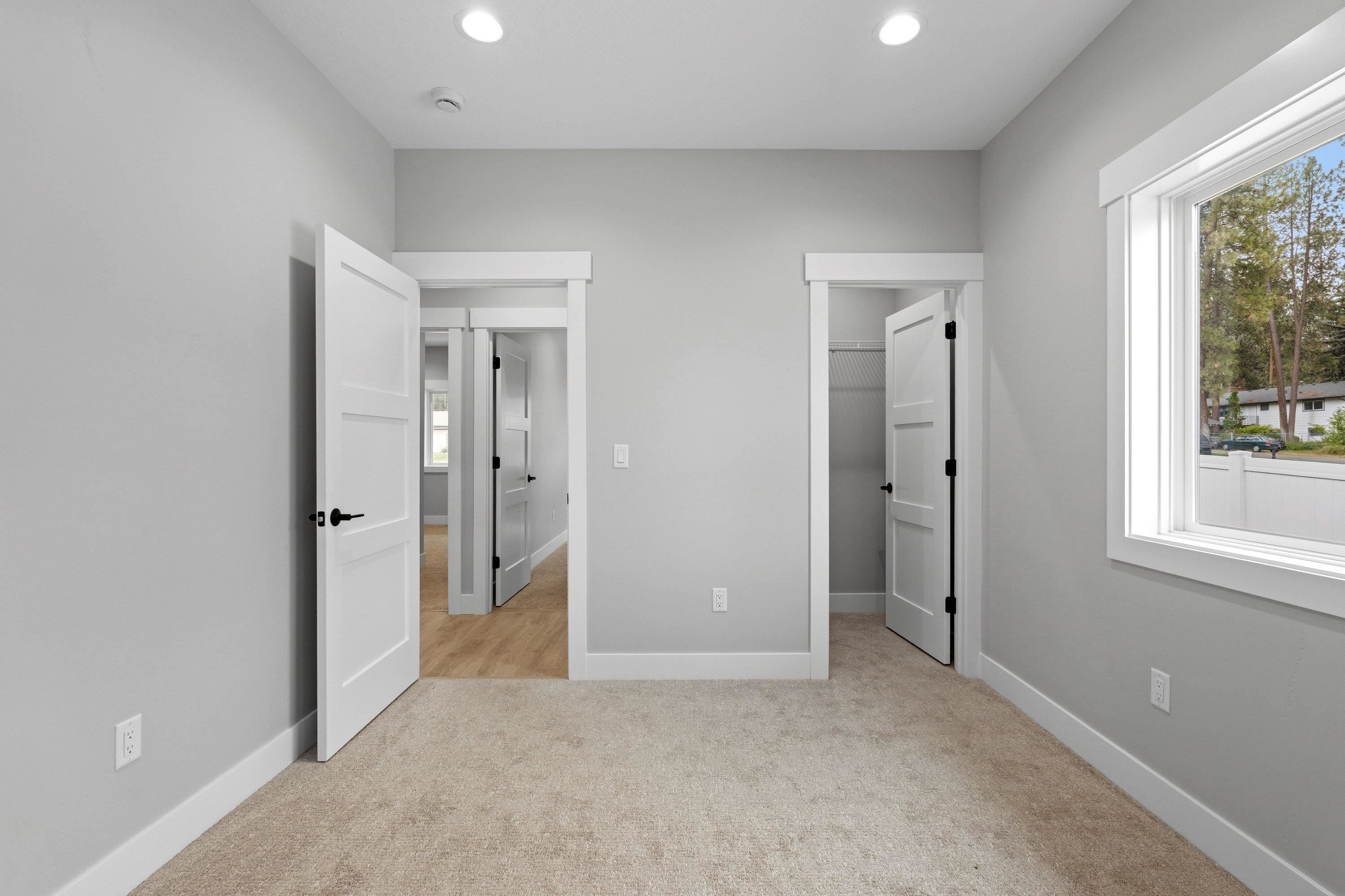 11121 E 28th Ave - Photo 34