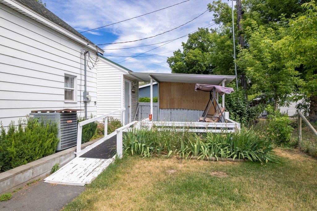 2218 W 10TH Ave - Photo 7