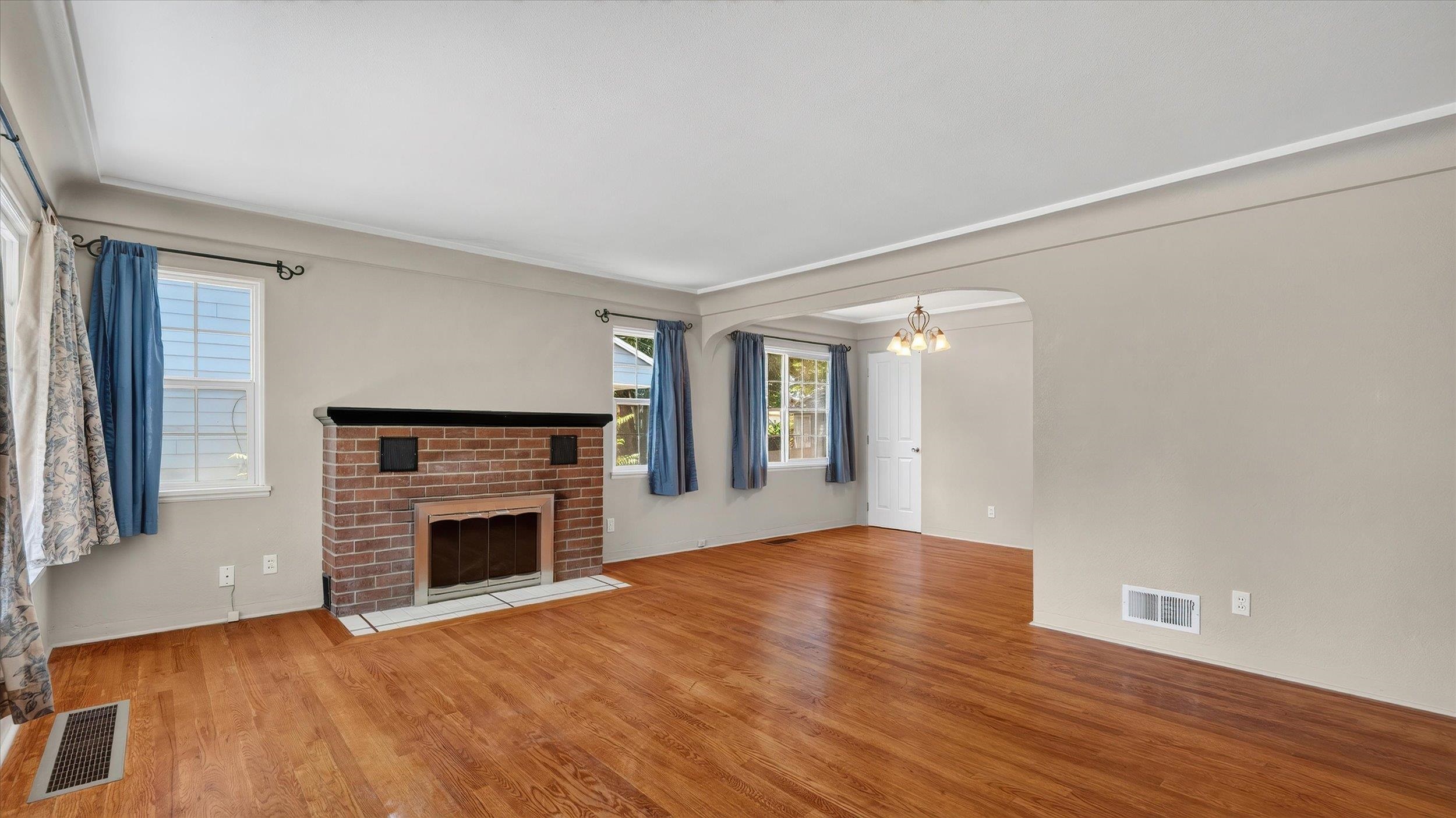 1217 E Mission Ave - Photo 6