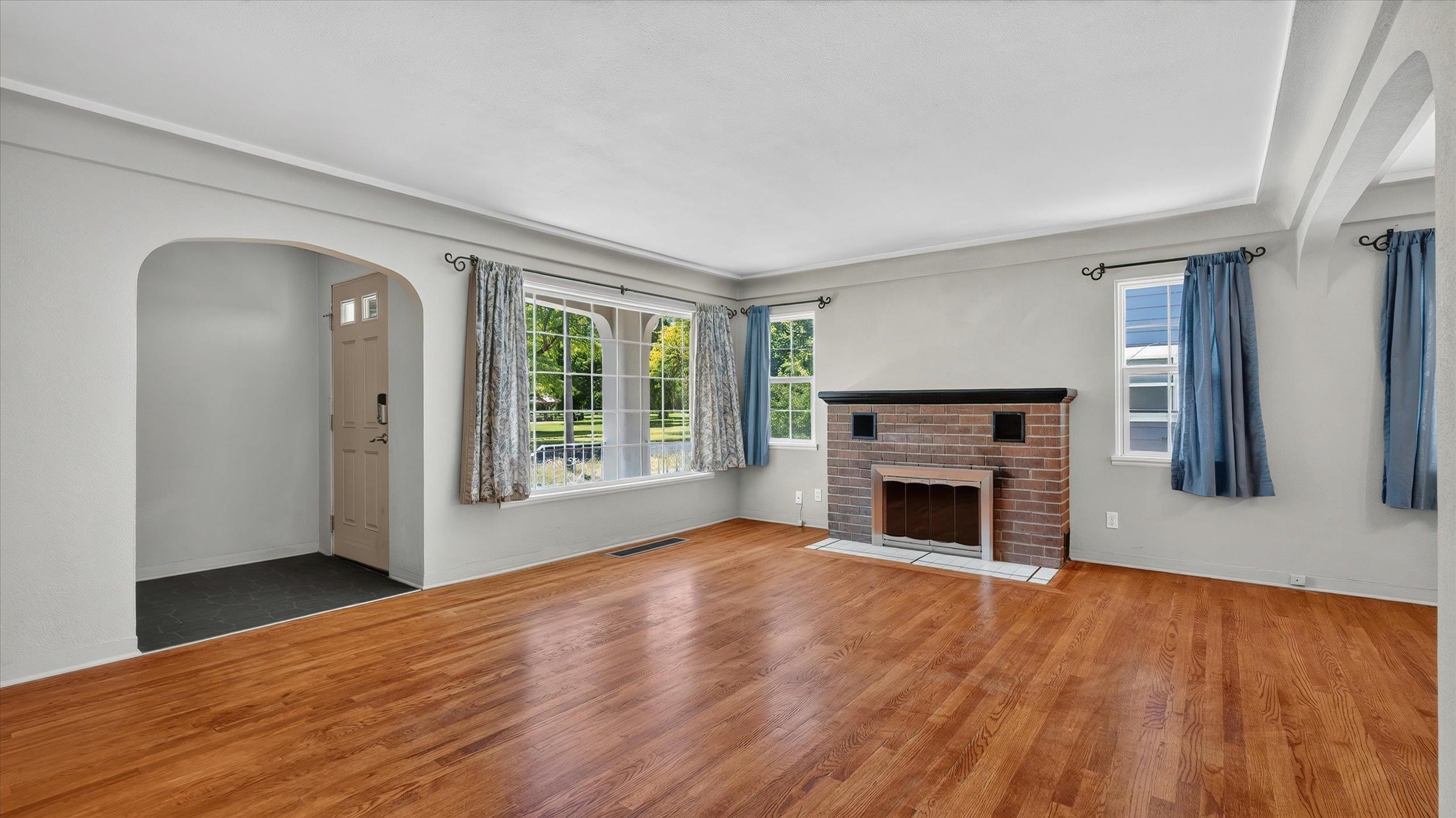 1217 E Mission Ave - Photo 8