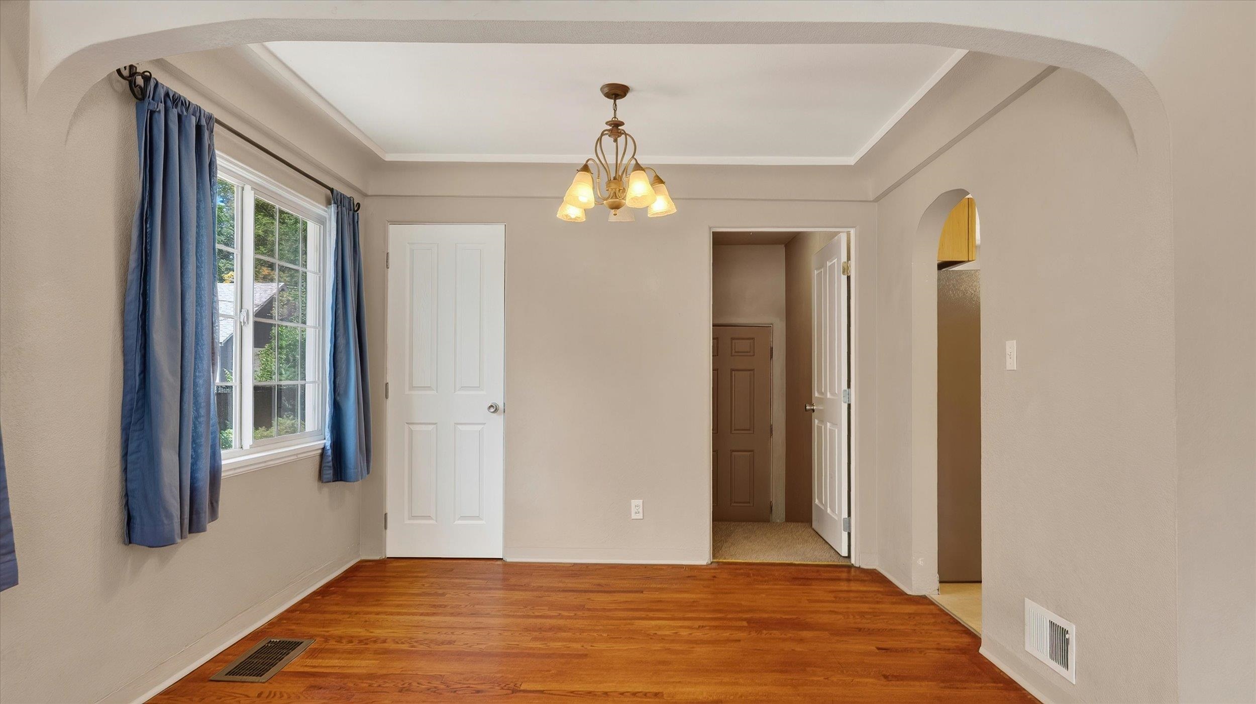 1217 E Mission Ave - Photo 11