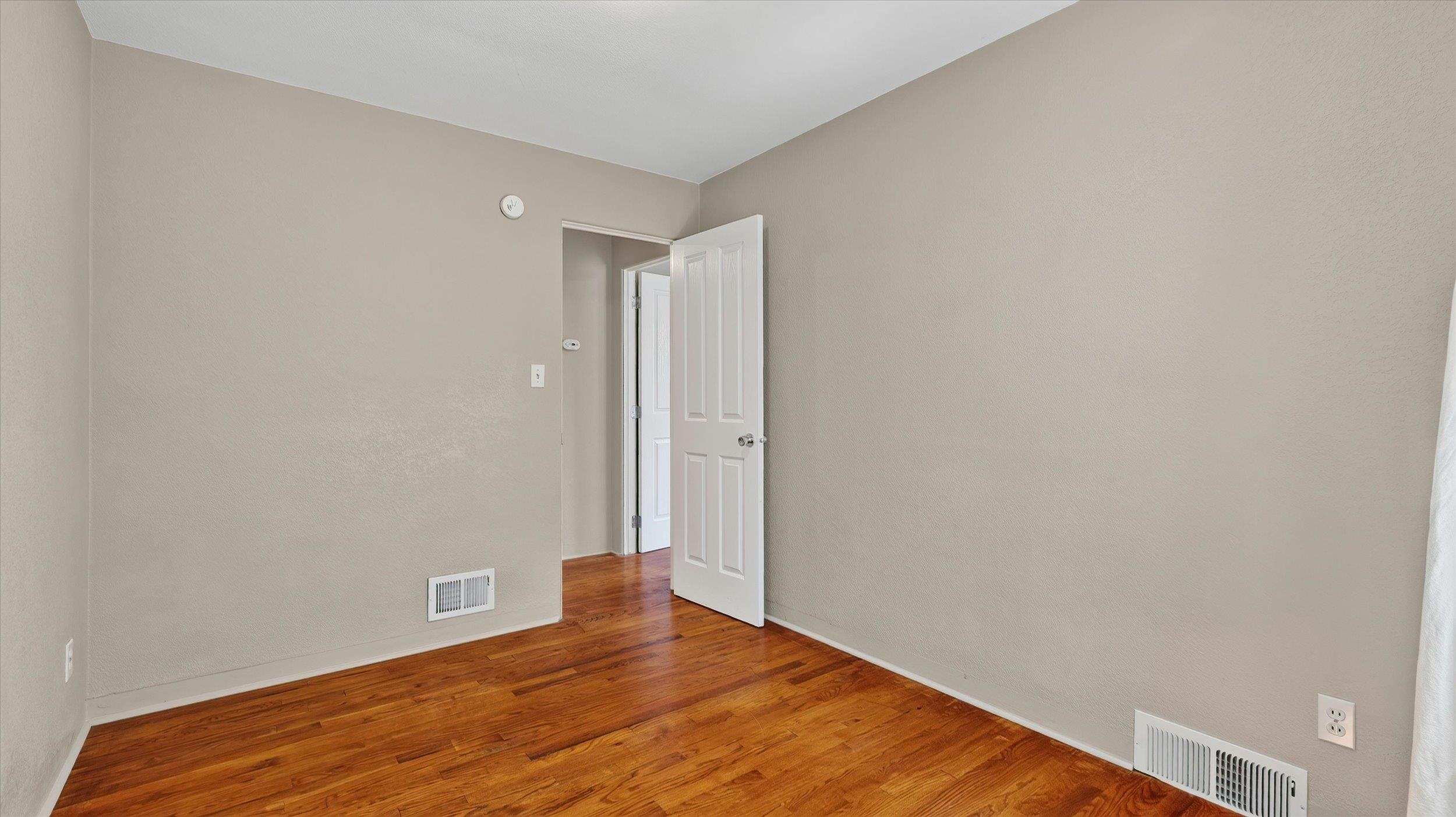 1217 E Mission Ave - Photo 30