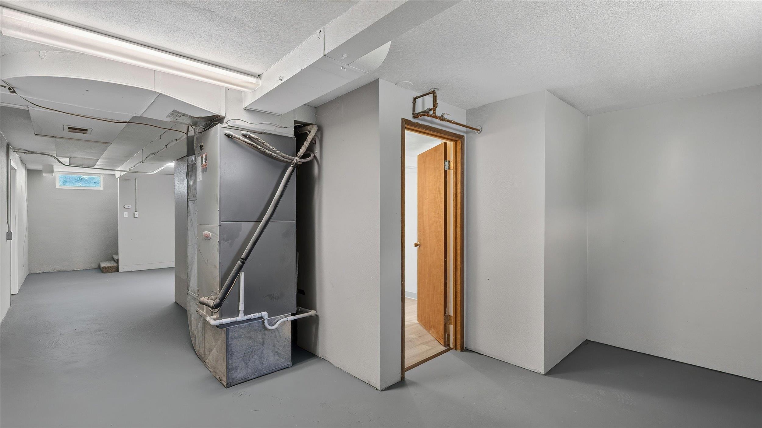 1217 E Mission Ave - Photo 33