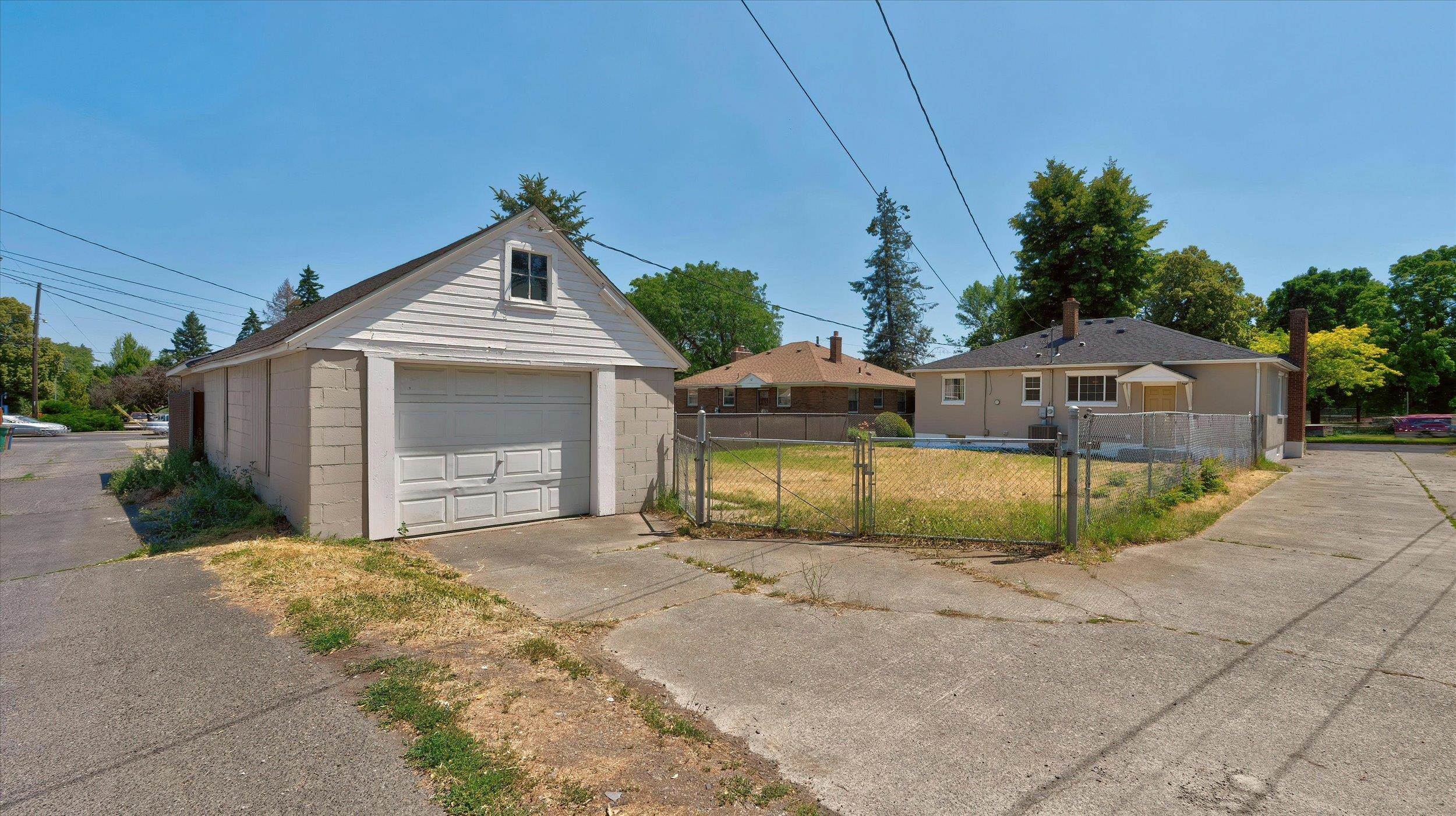 1217 E Mission Ave - Photo 45