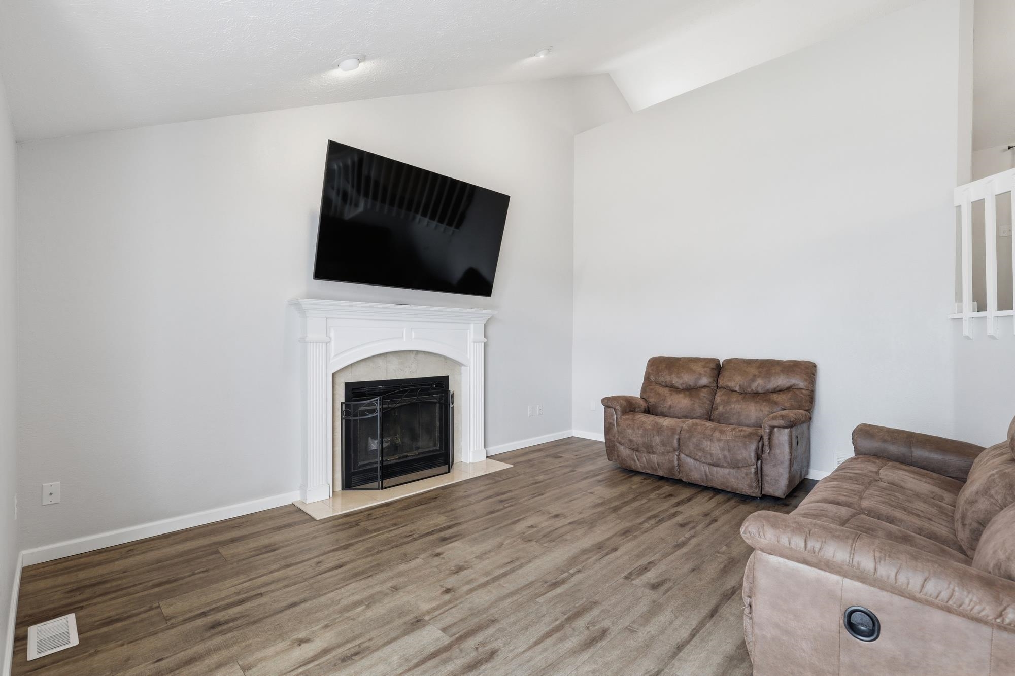 10207 N Arrowhead Dr - Photo 4
