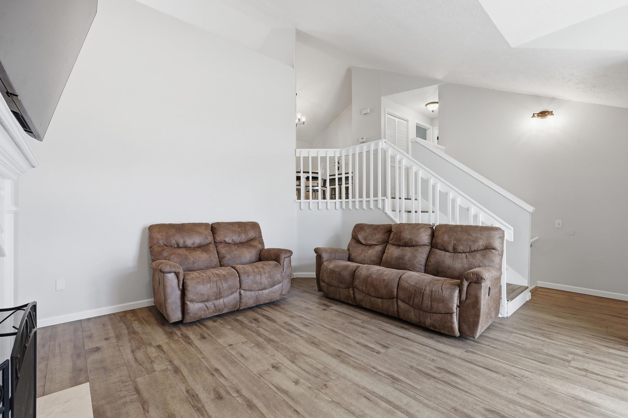 10207 N Arrowhead Dr - Photo 5
