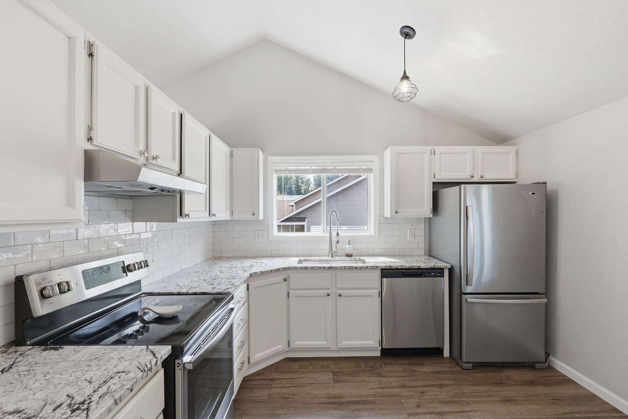 10207 N Arrowhead Dr - Photo 9