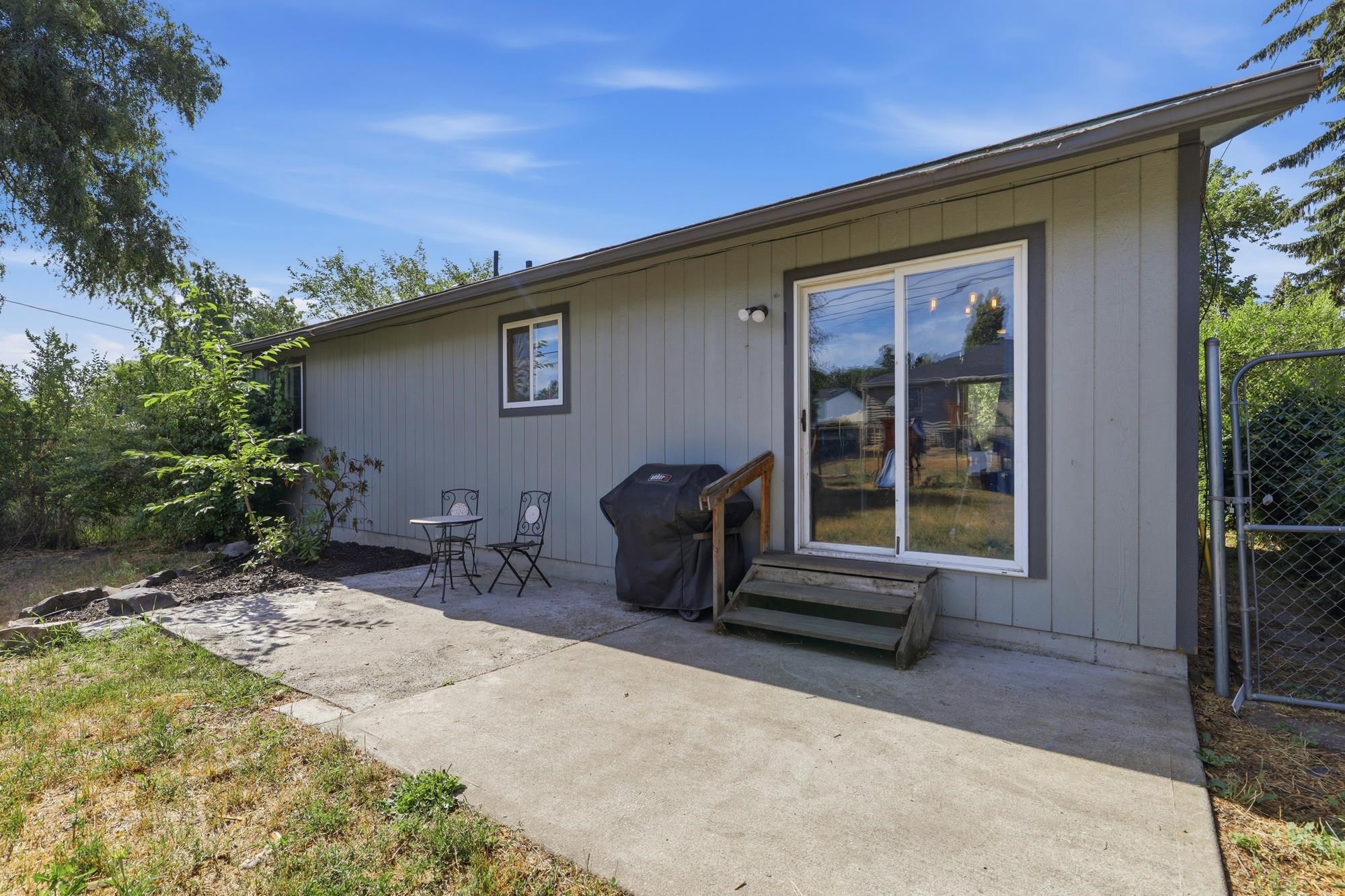 3417 E BRIDGEPORT Ave - Photo 23