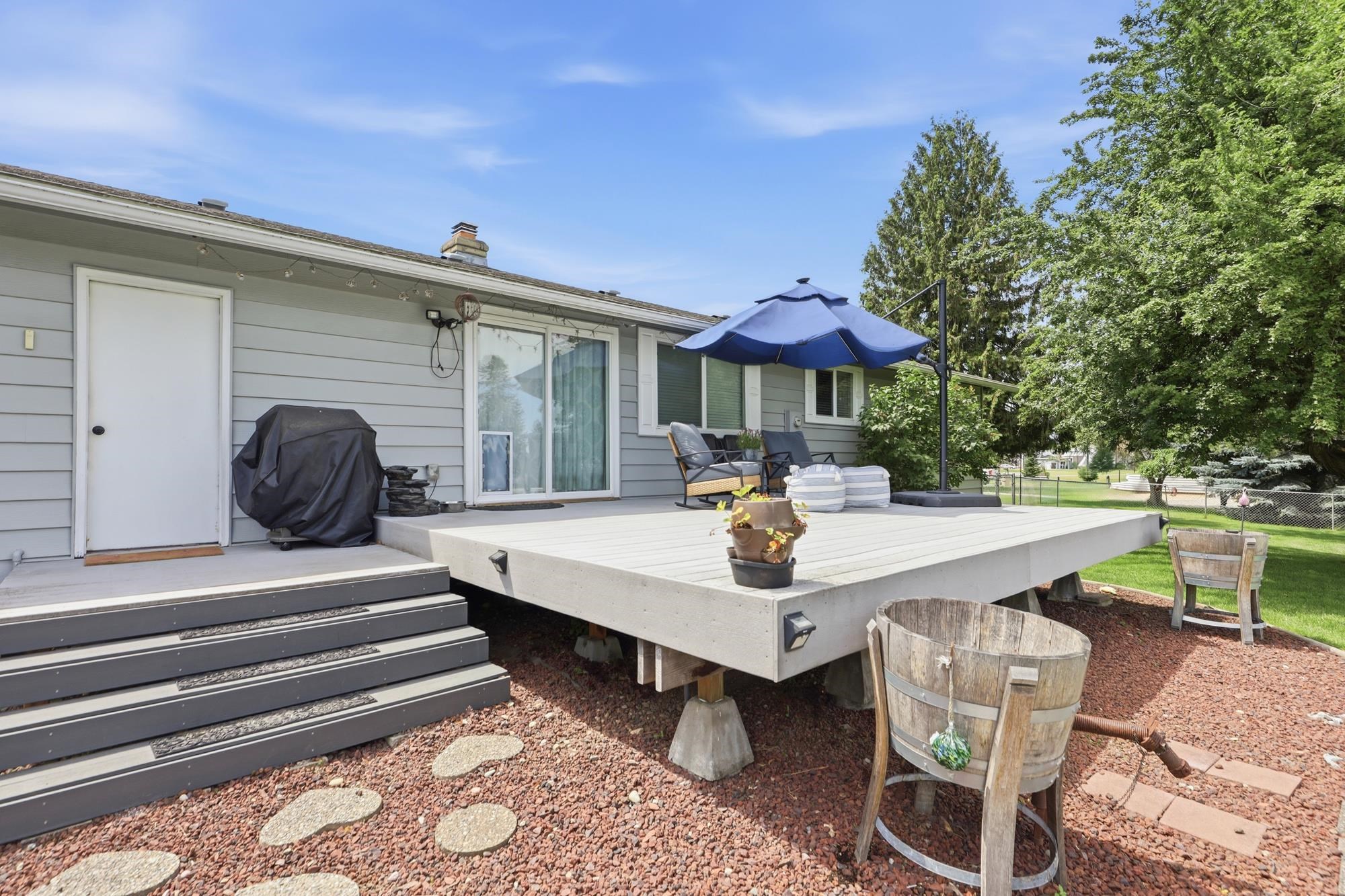 15619 E 14th Ave - Photo 30
