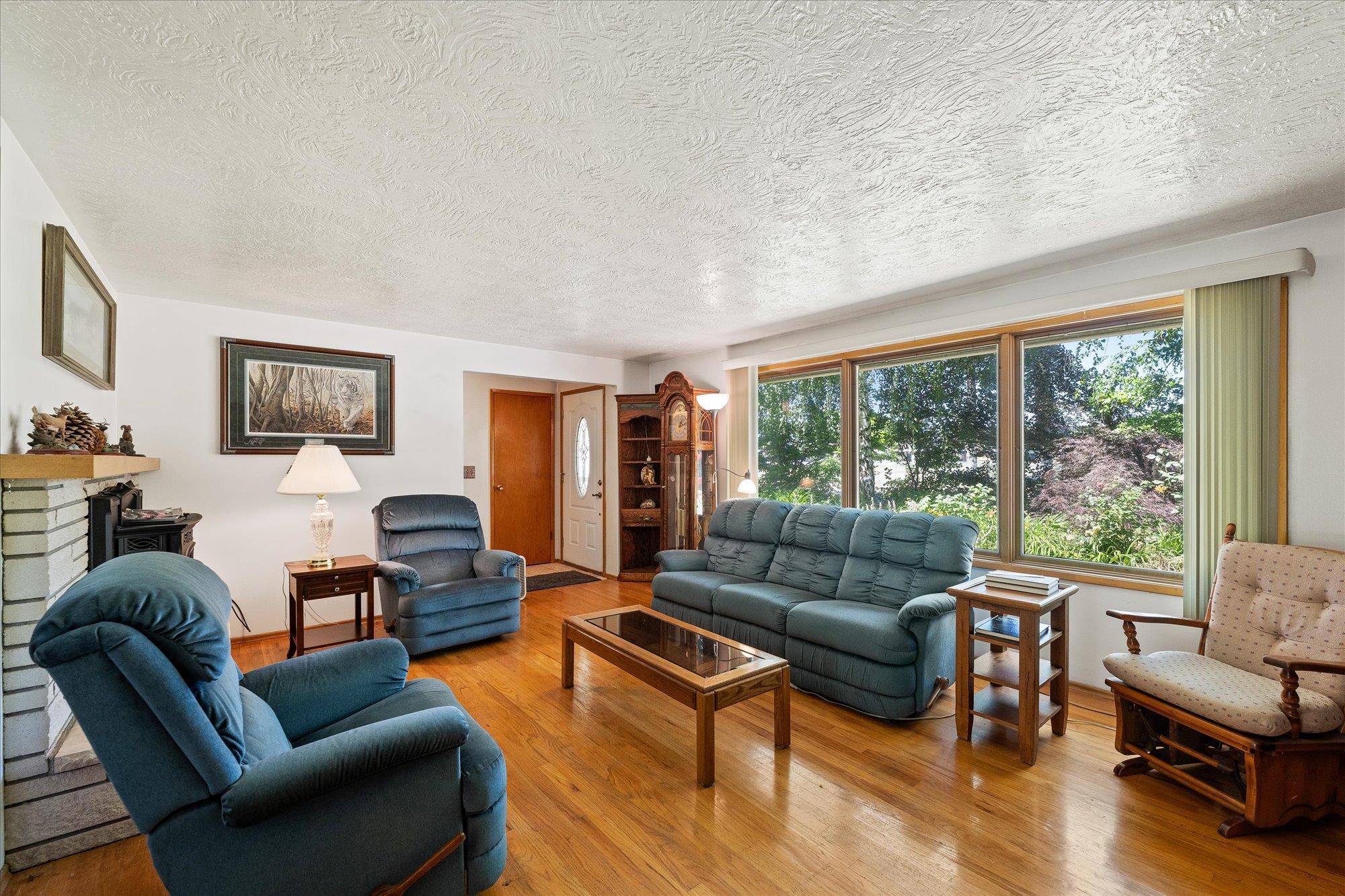 10820 E 18th Ave - Photo 3