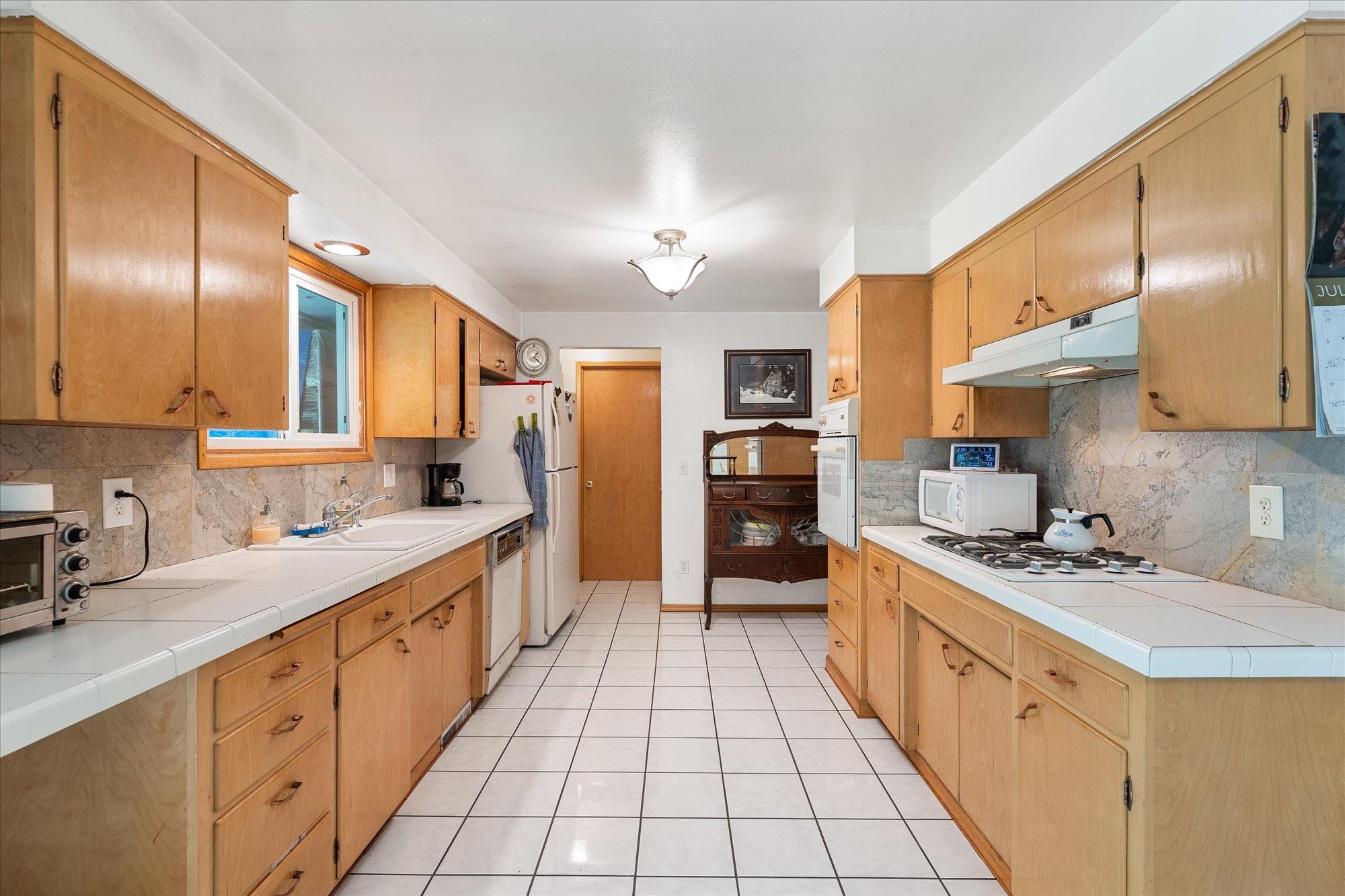 10820 E 18th Ave - Photo 8