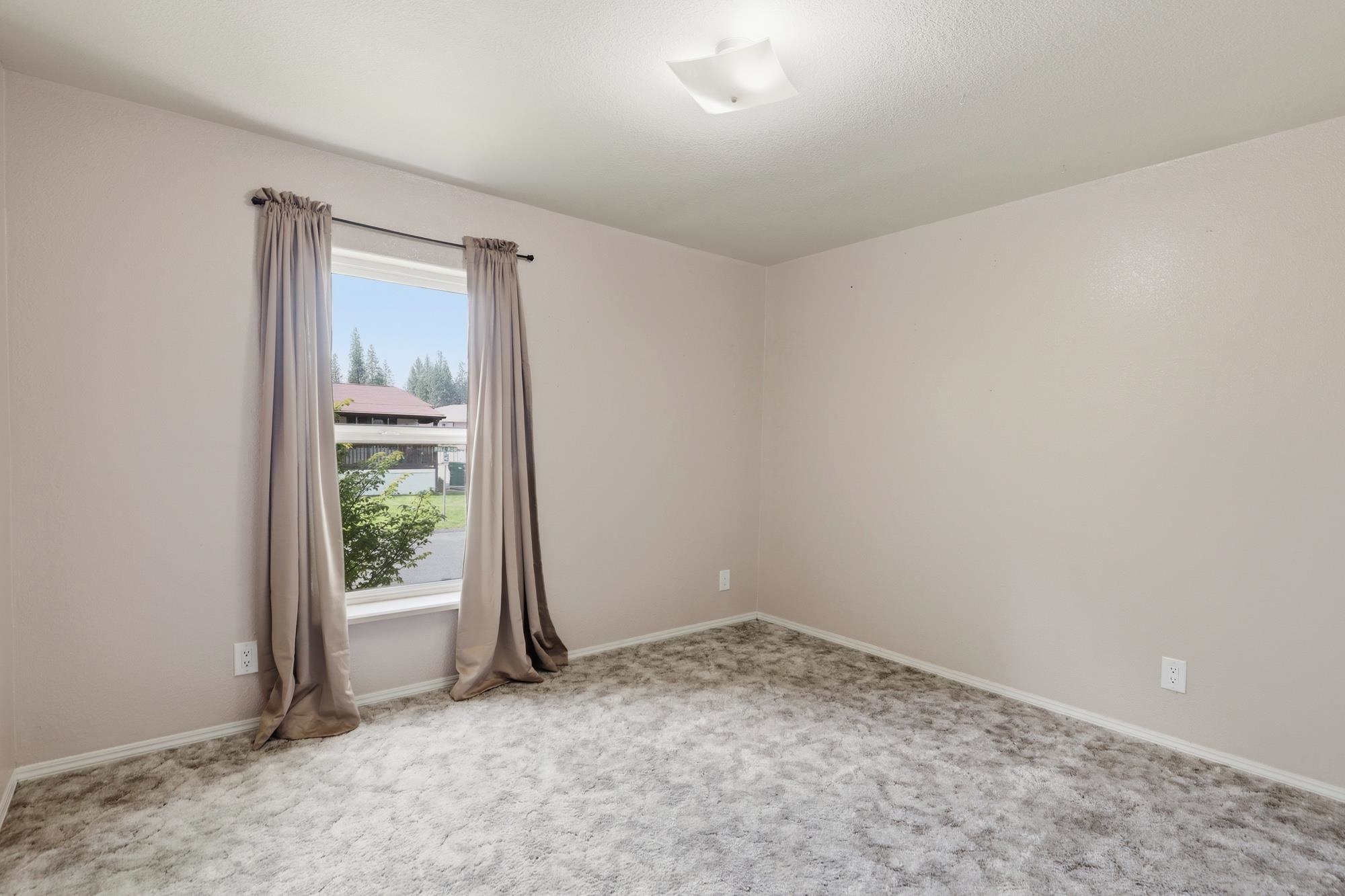 3215 E Bull Run Ln - Photo 19