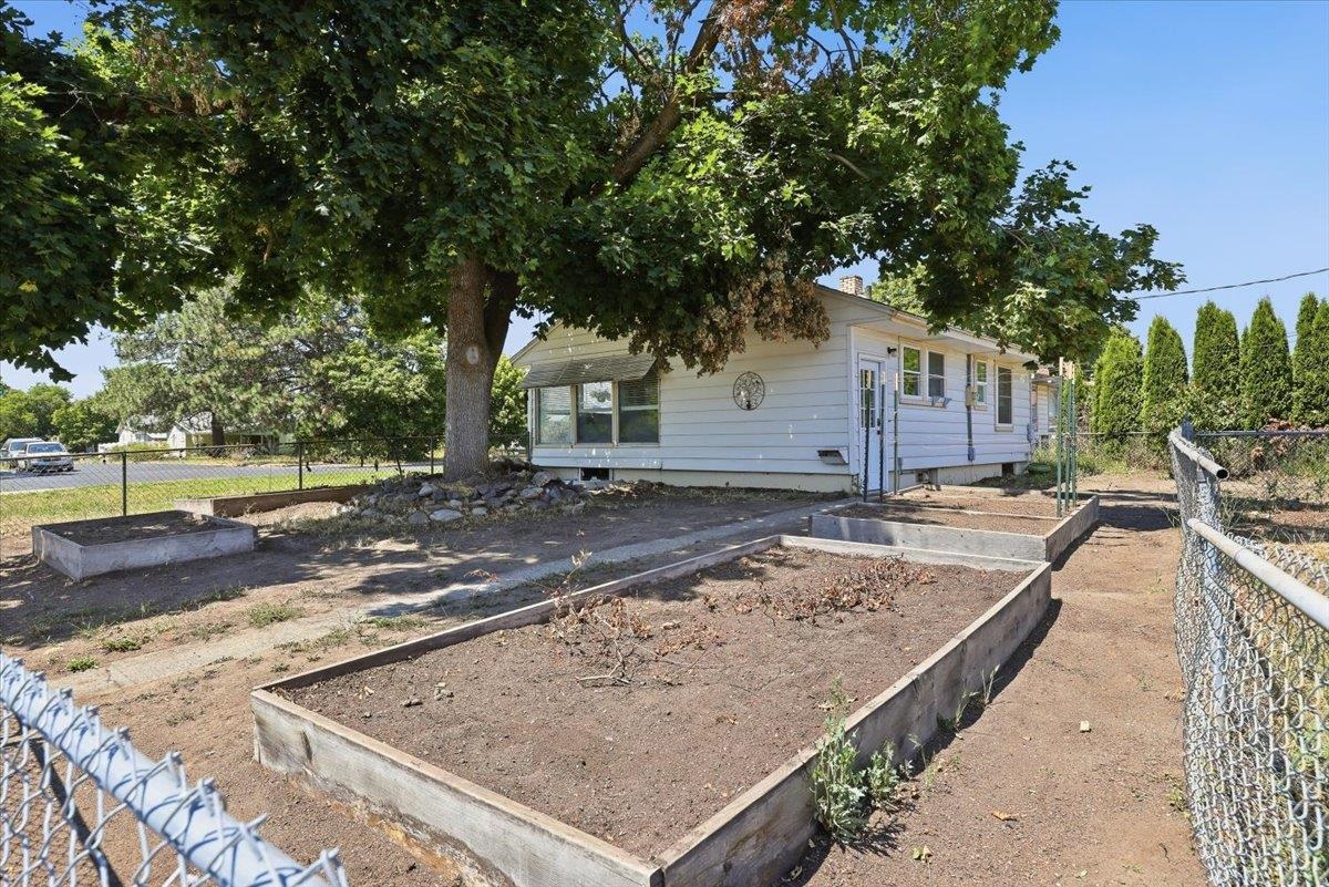 4404 N Whitehouse St - Photo 19