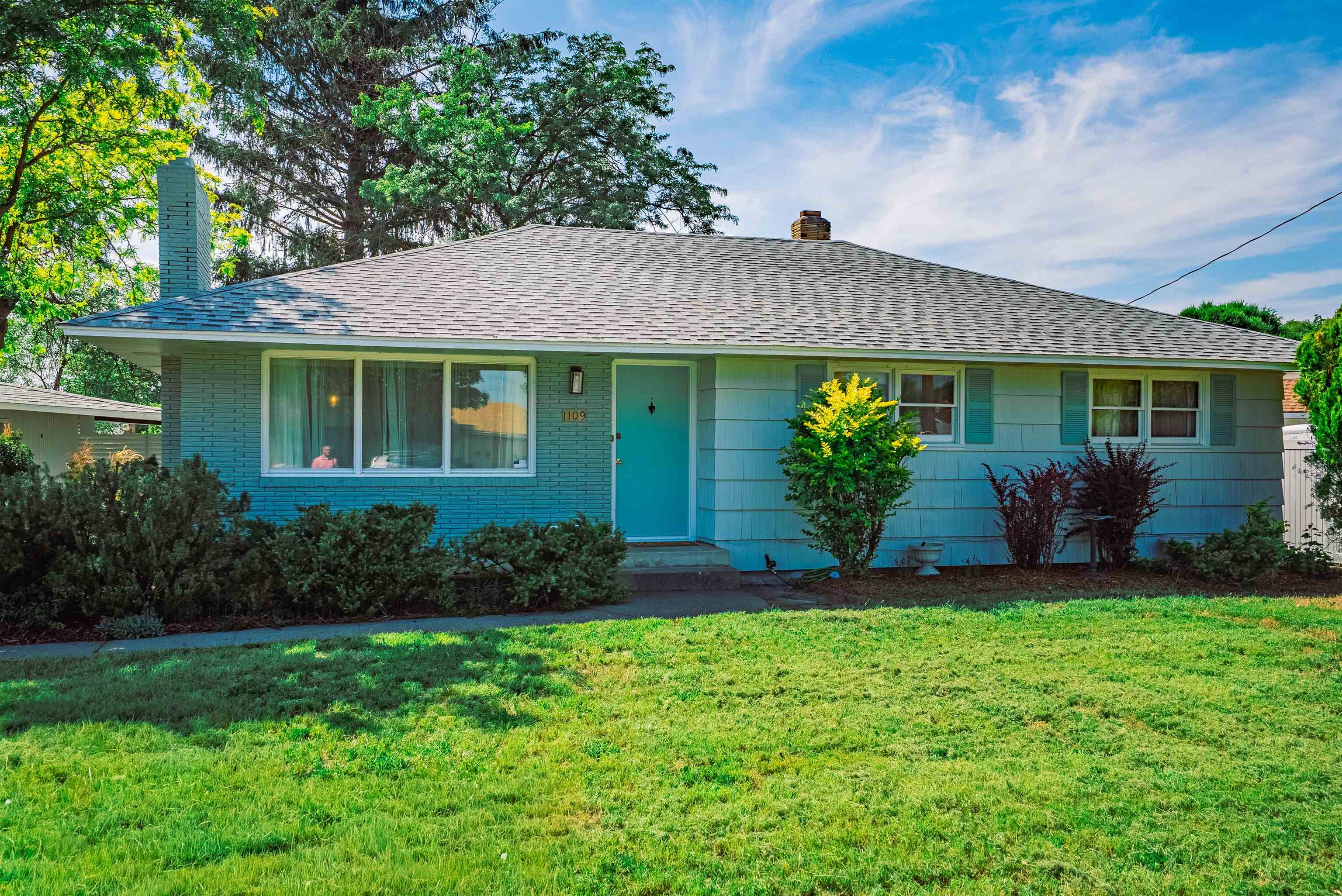 1109 N Balfour Ct - Photo 1