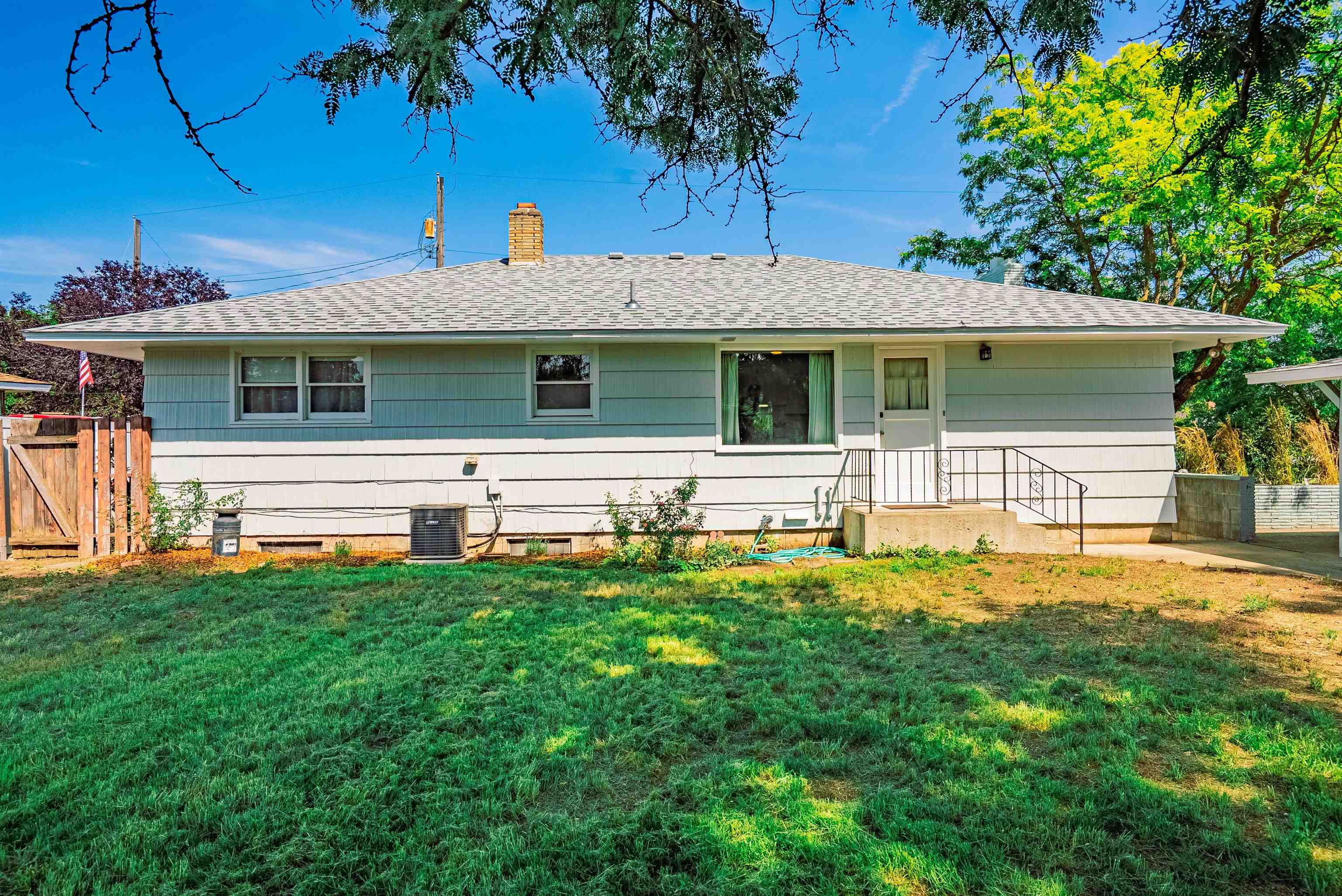 1109 N Balfour Ct - Photo 2