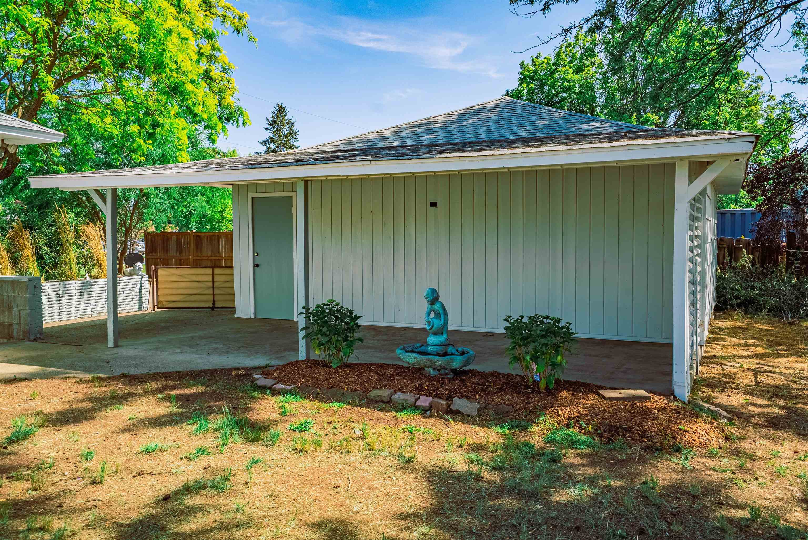 1109 N Balfour Ct - Photo 3