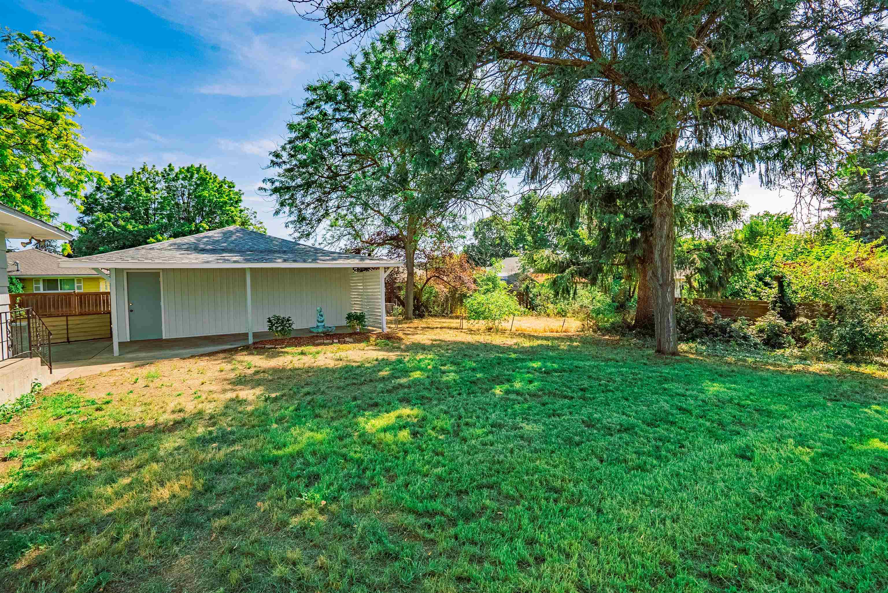 1109 N Balfour Ct - Photo 4